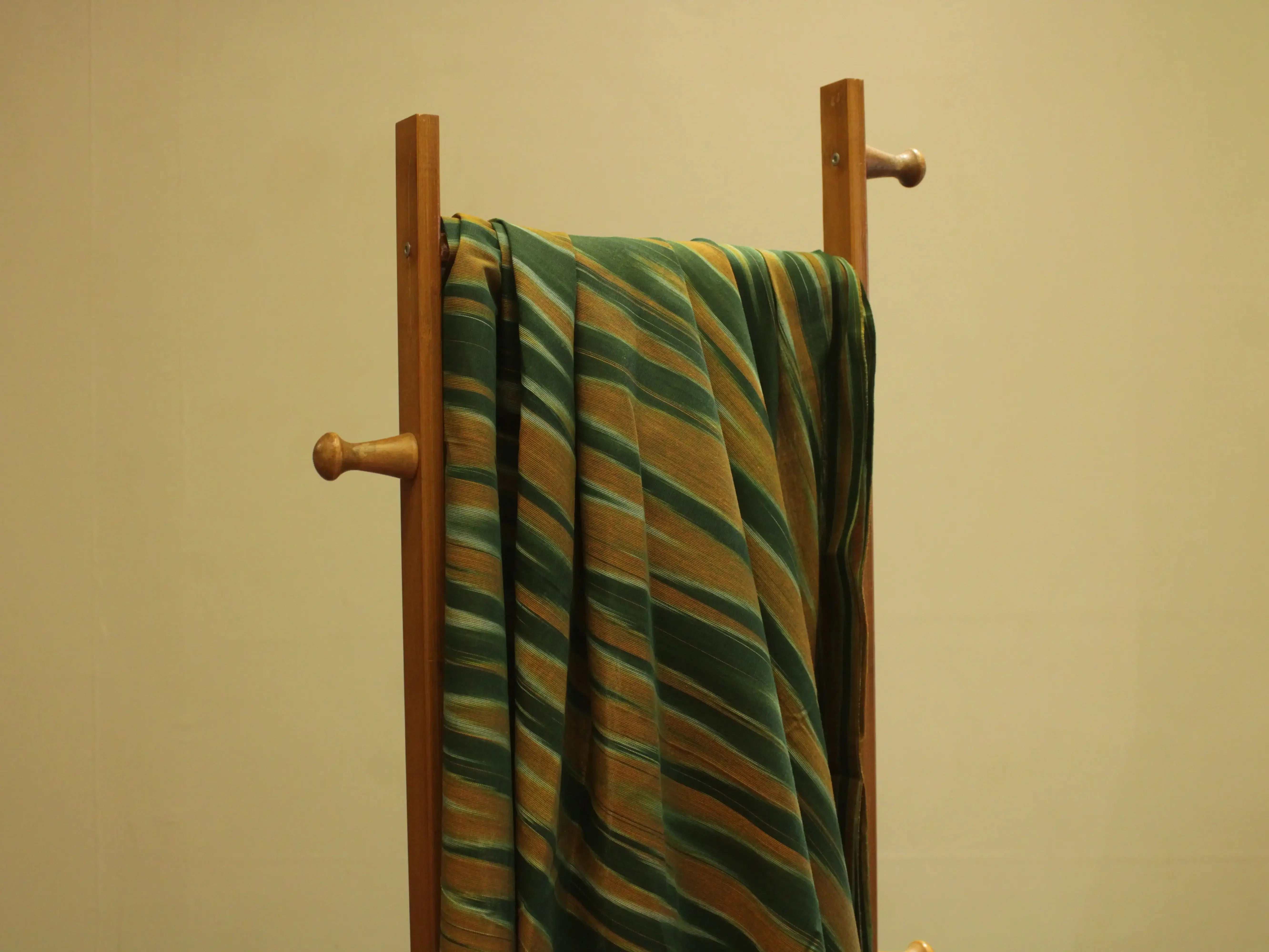 Mfoks : Handloom Pure Cotton Woven Fabric - Green - M'Foks