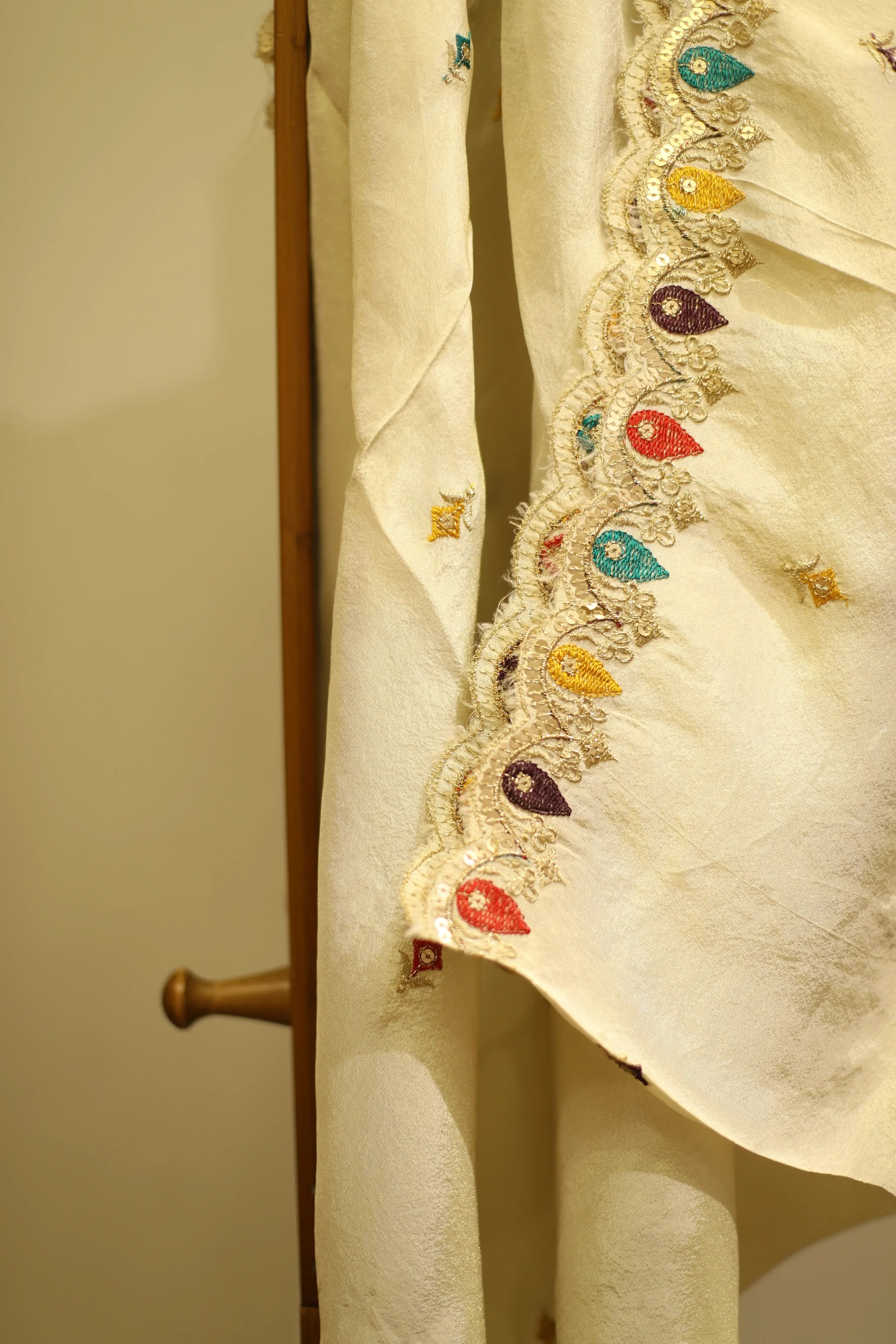Tissue Zari Woven Work Dupatta - M'Foks