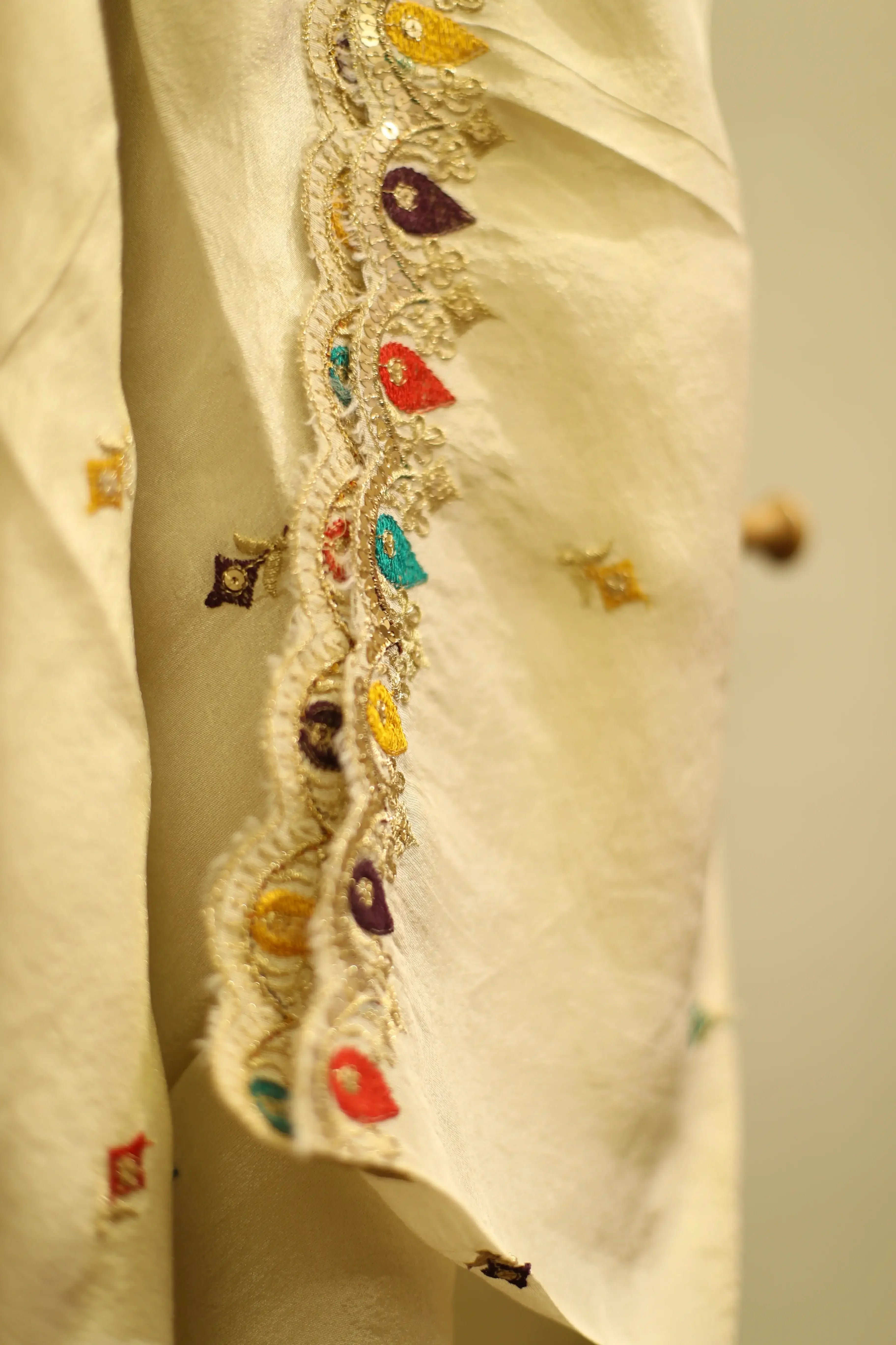 Tissue Zari Woven Work Dupatta - M'Foks