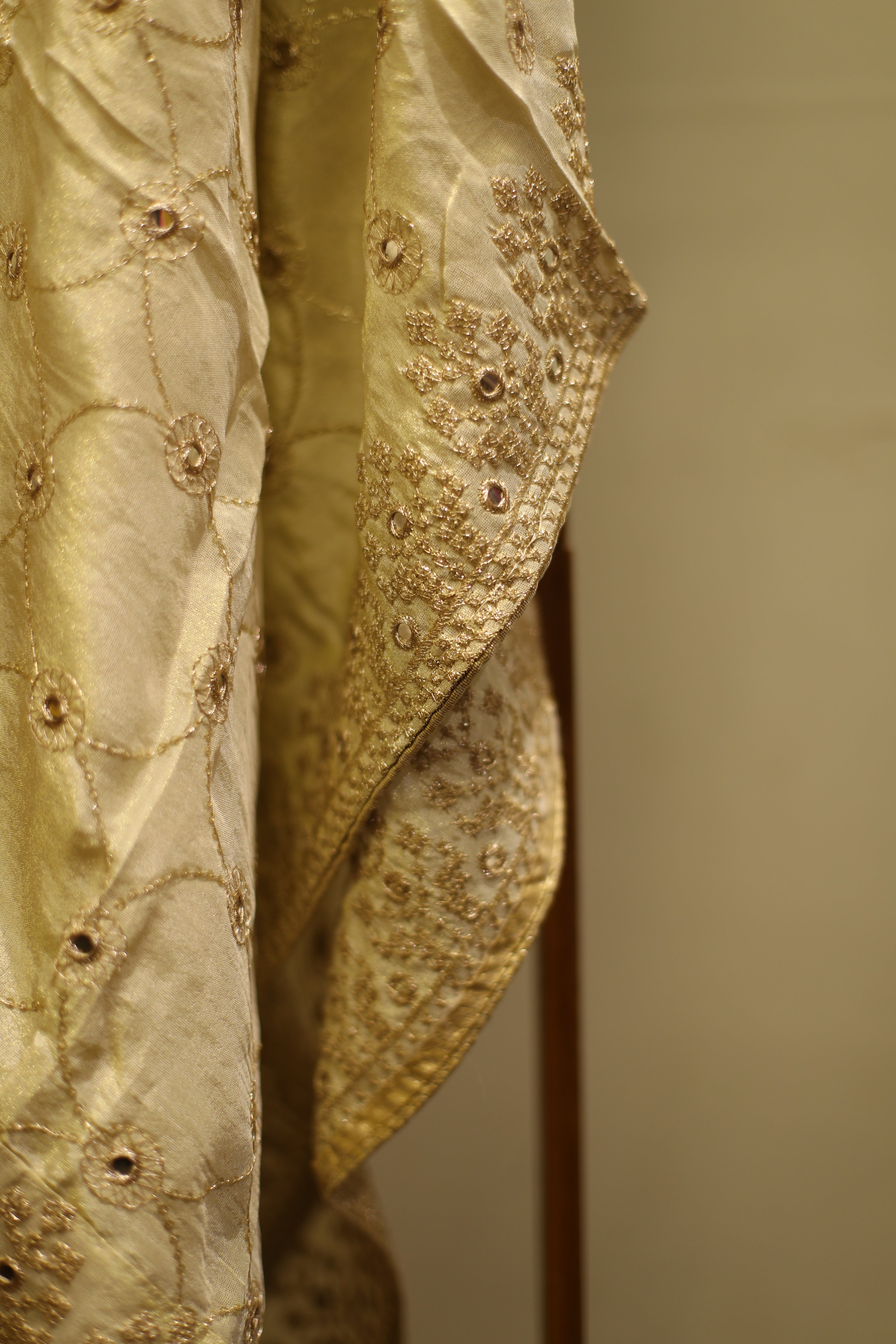 Tissue Zari Woven Work Dupatta - Dyeable