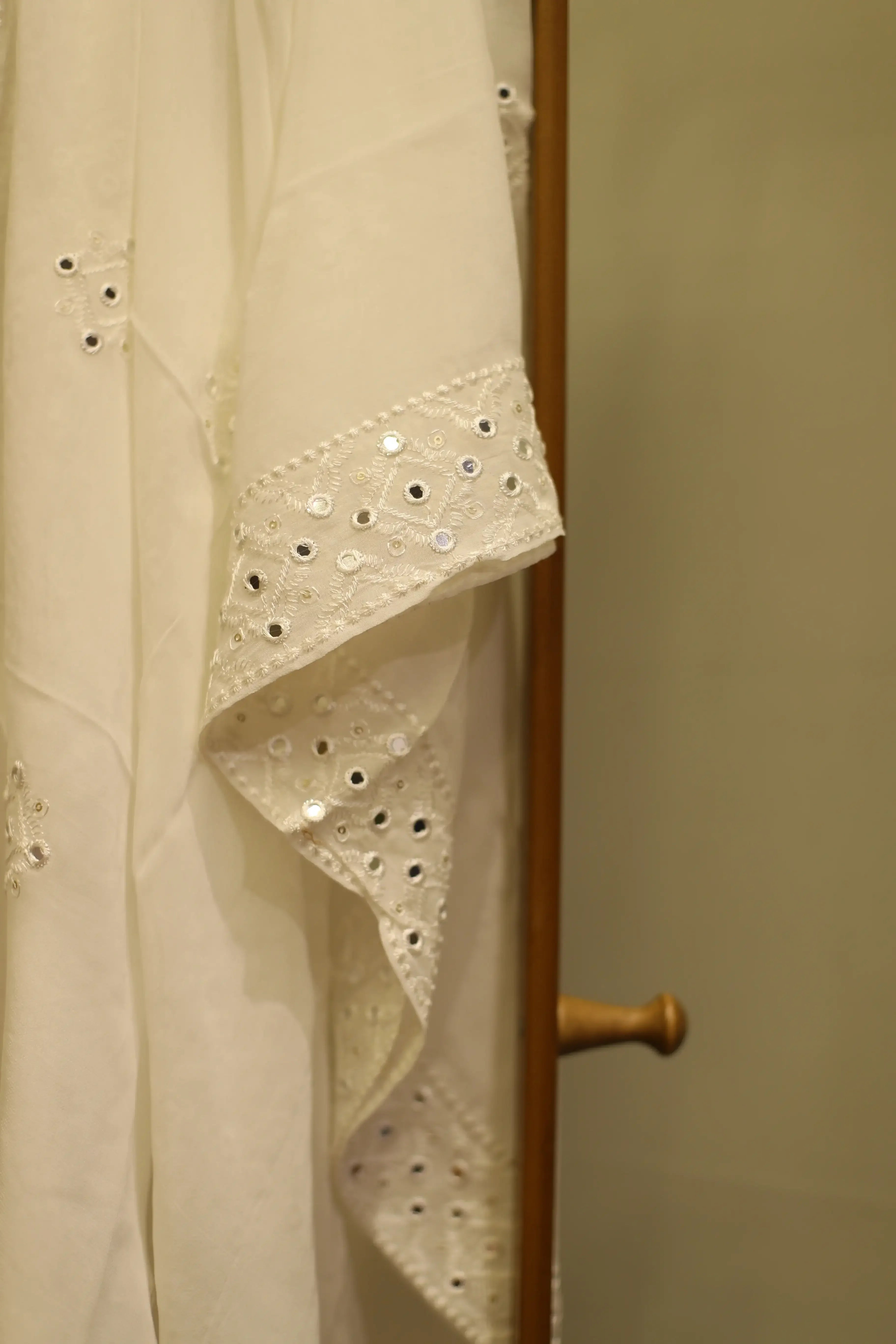 Pure Georgette Mirror & Thread Work Dupatta - White Dyeable - M'Foks