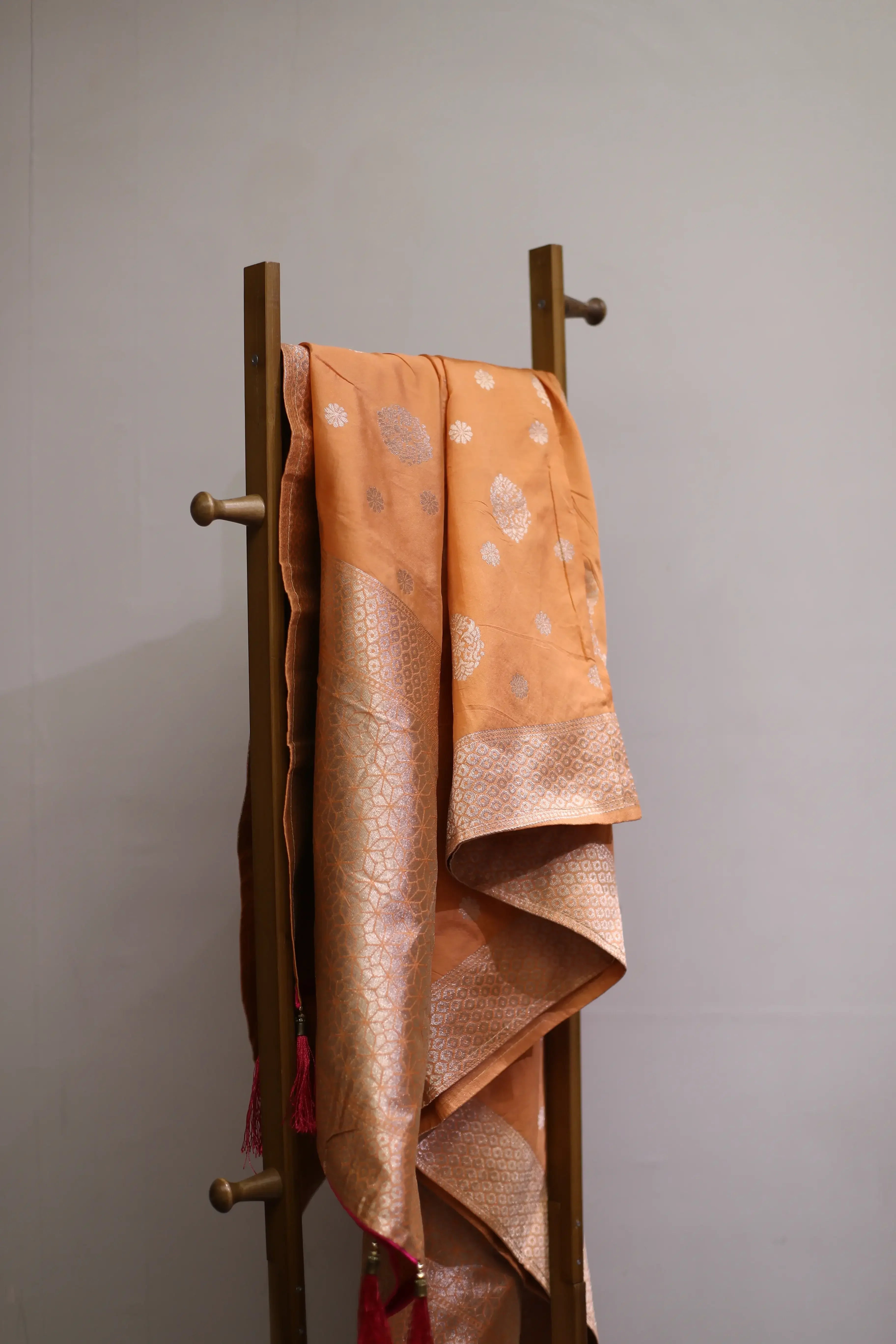 Dola Silk Zari Woven Dupatta/Stole - Peach - M'Foks