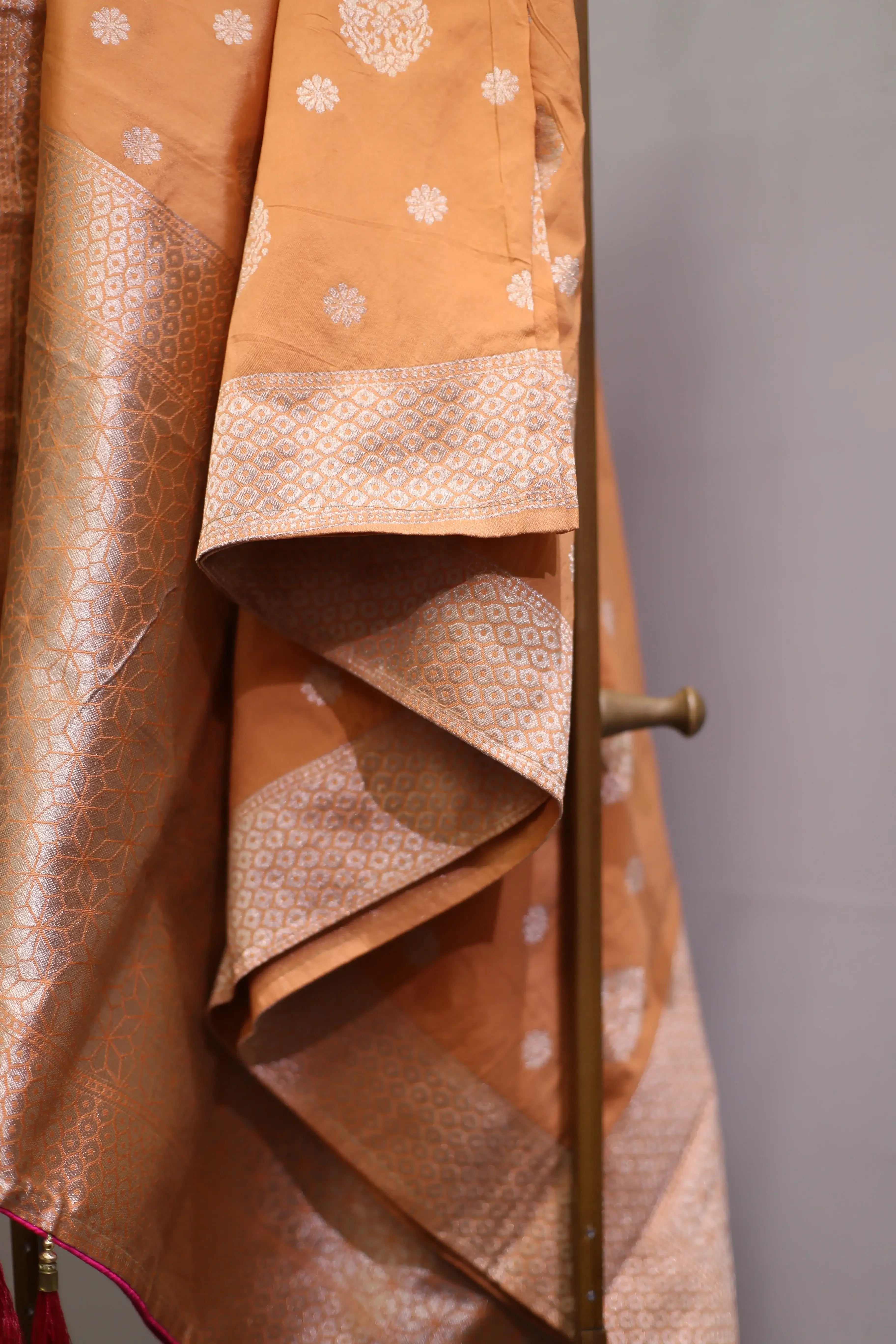 Dola Silk Zari Woven Dupatta/Stole - Peach - M'Foks