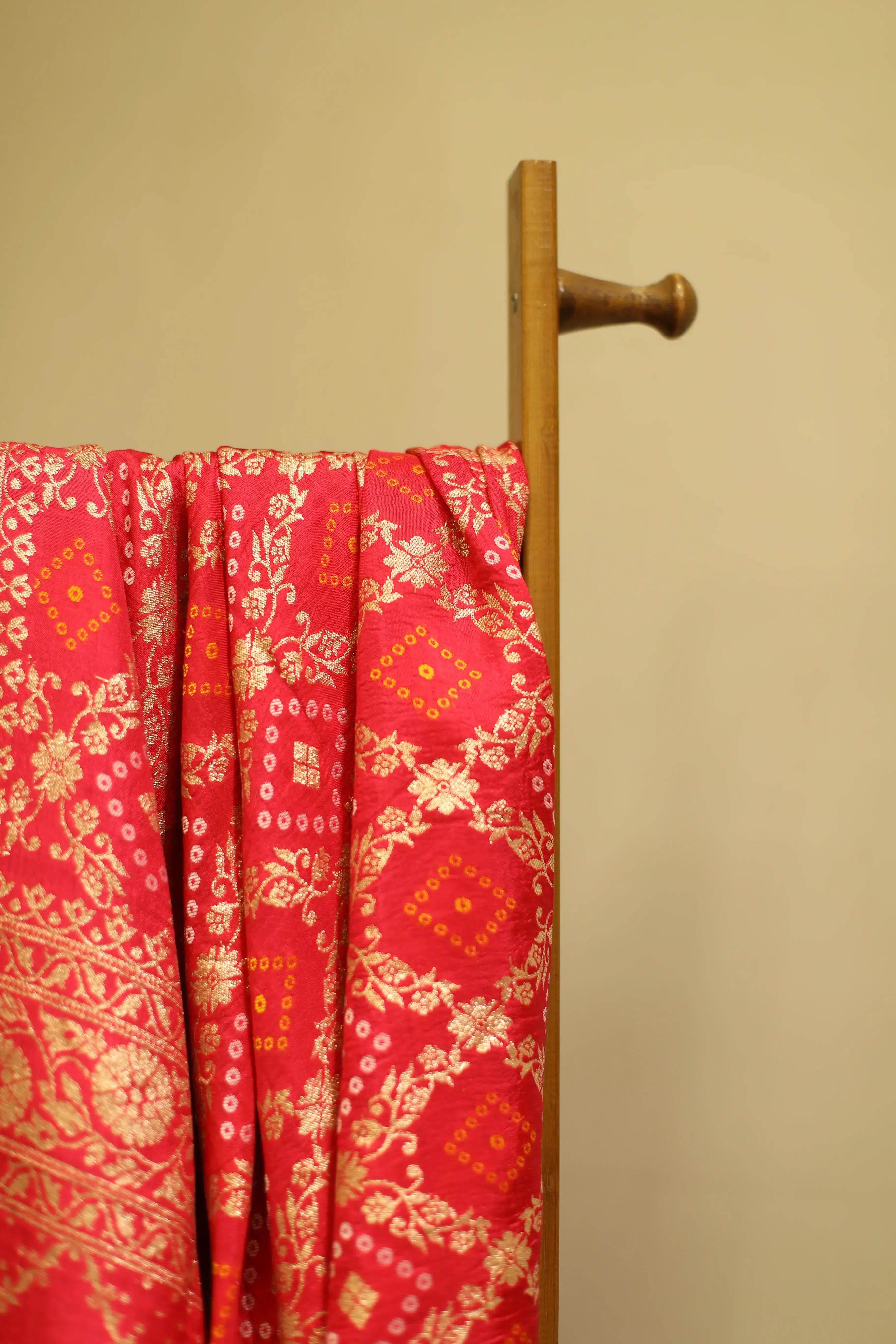 Dola Silk Zari Woven Dupatta/Stole - Rani - M'Foks