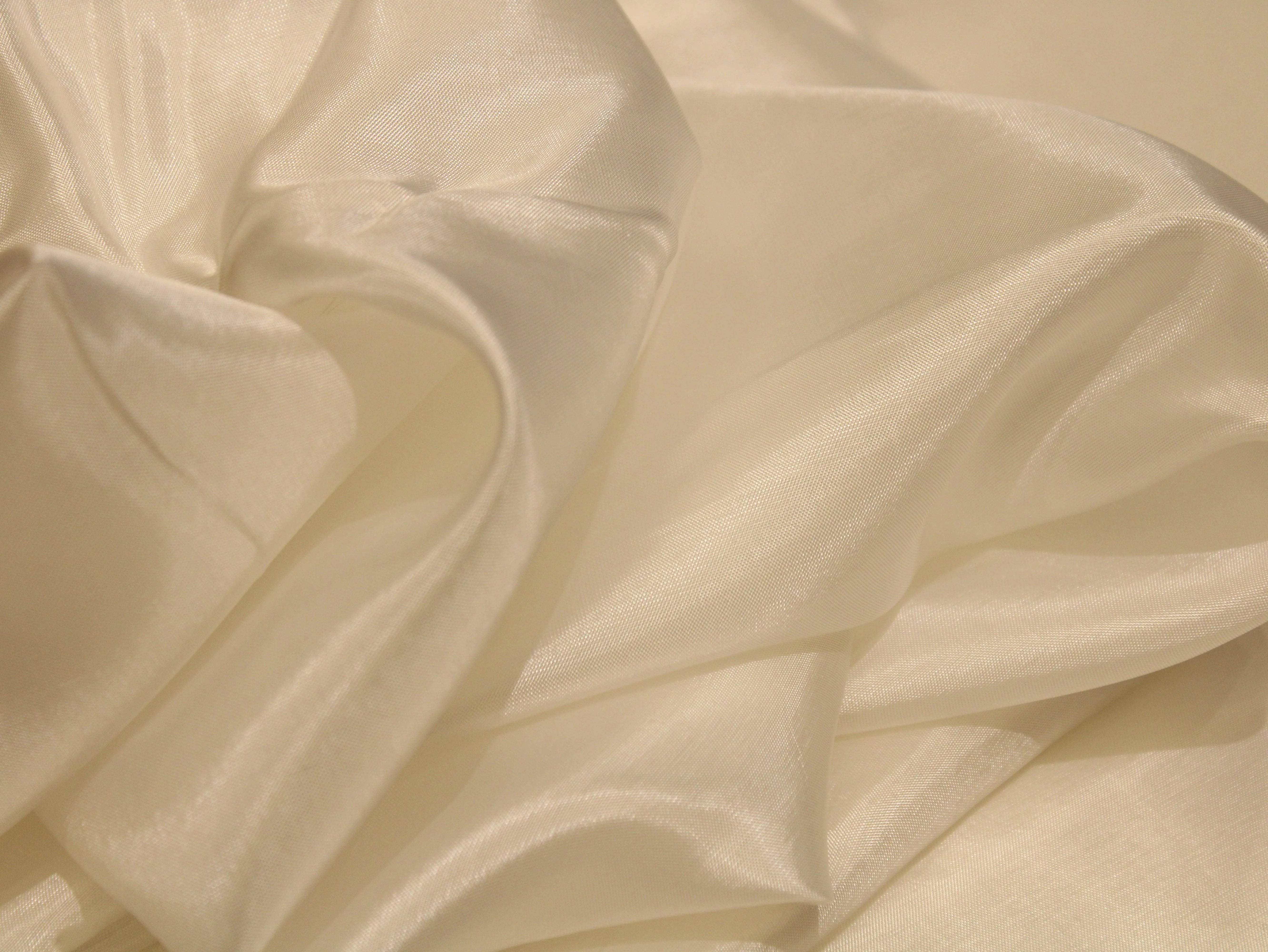 Dyeable Upada Silk Fabric - M'Foks