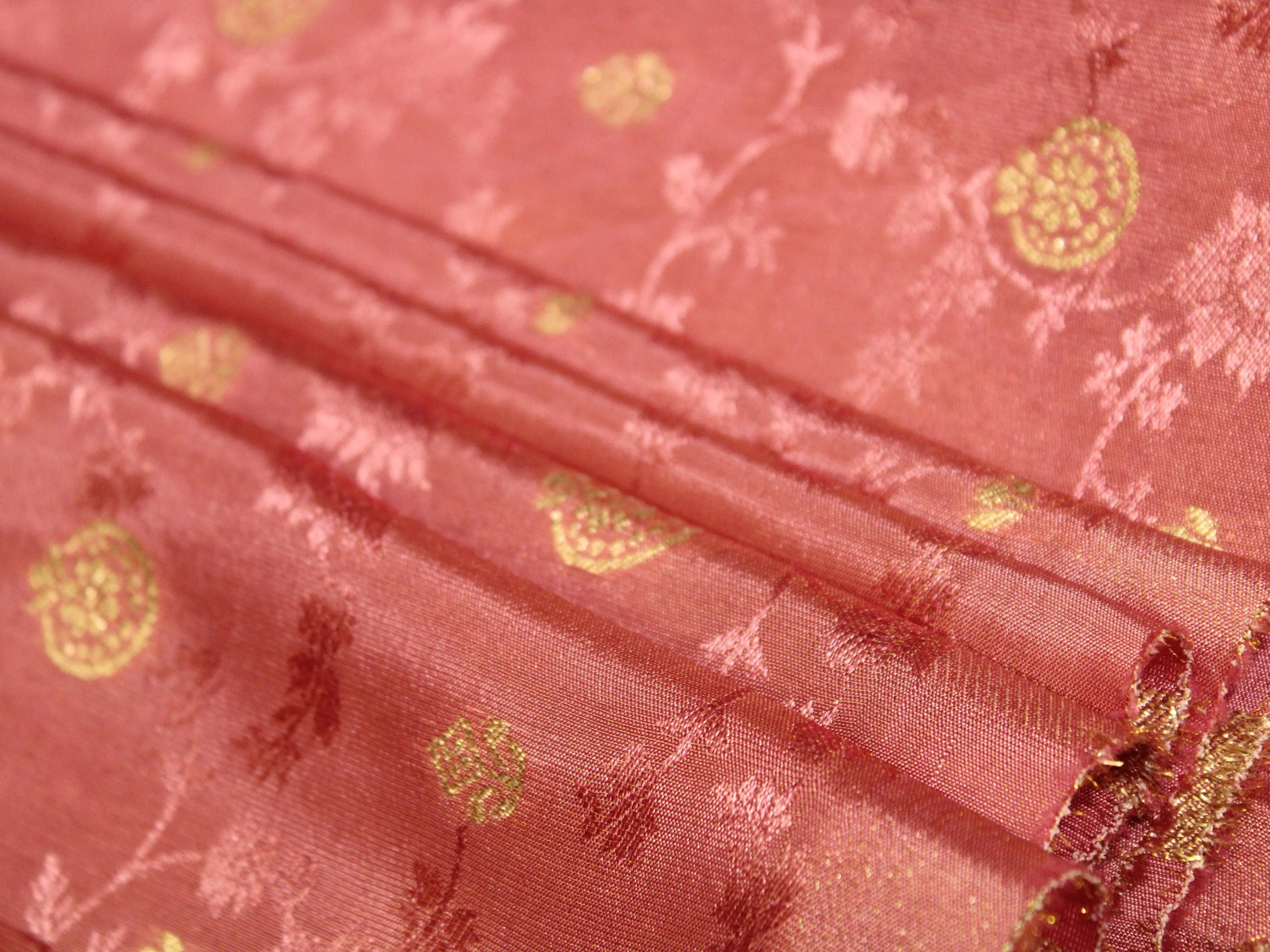 Ivory Elegance: Premium Banarasi Tissue Silk Fabric - Onion - M'Foks