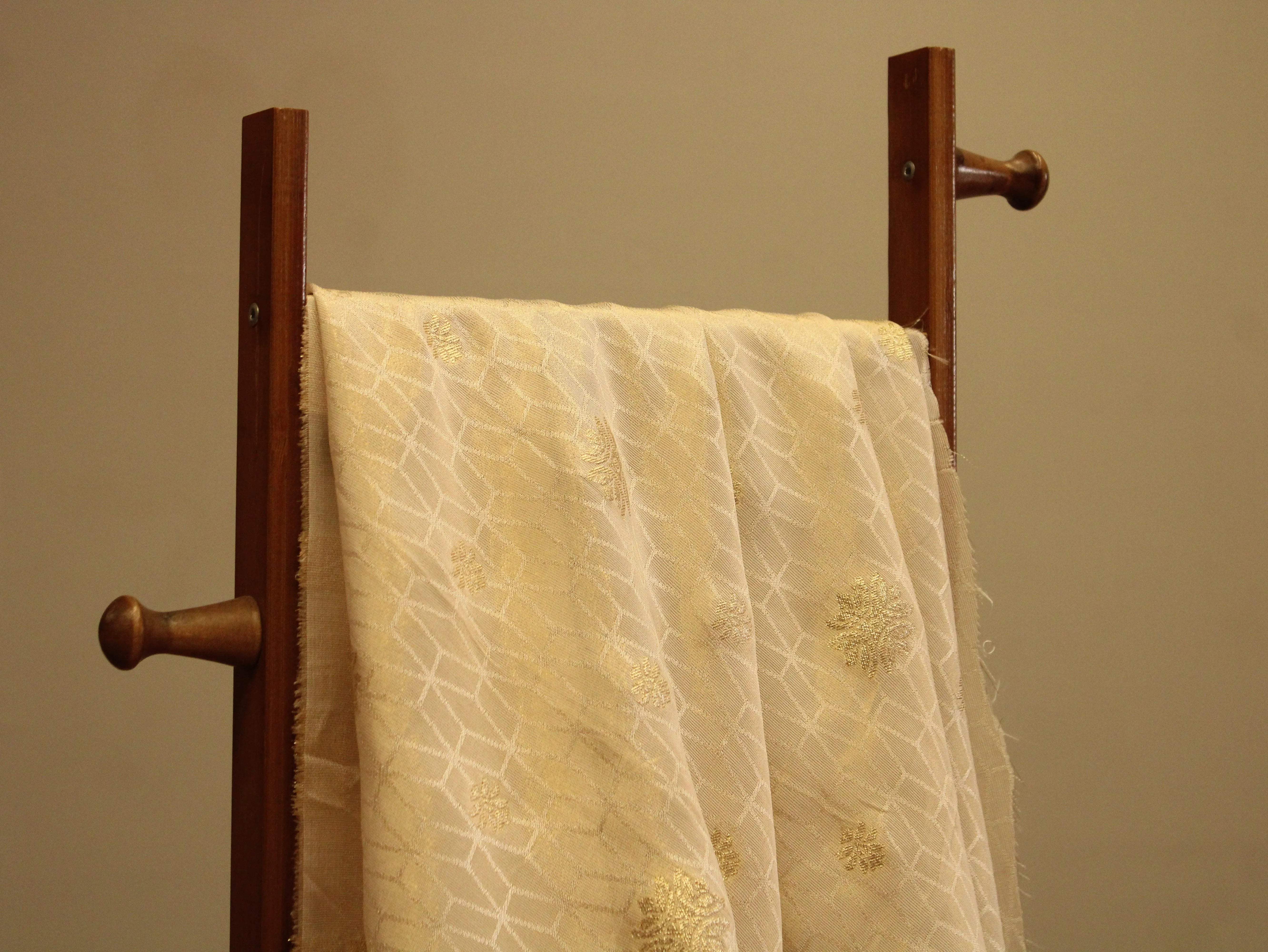 Ivory Elegance: Premium Jacquard Tissue Fabric - Dyeable - M'Foks