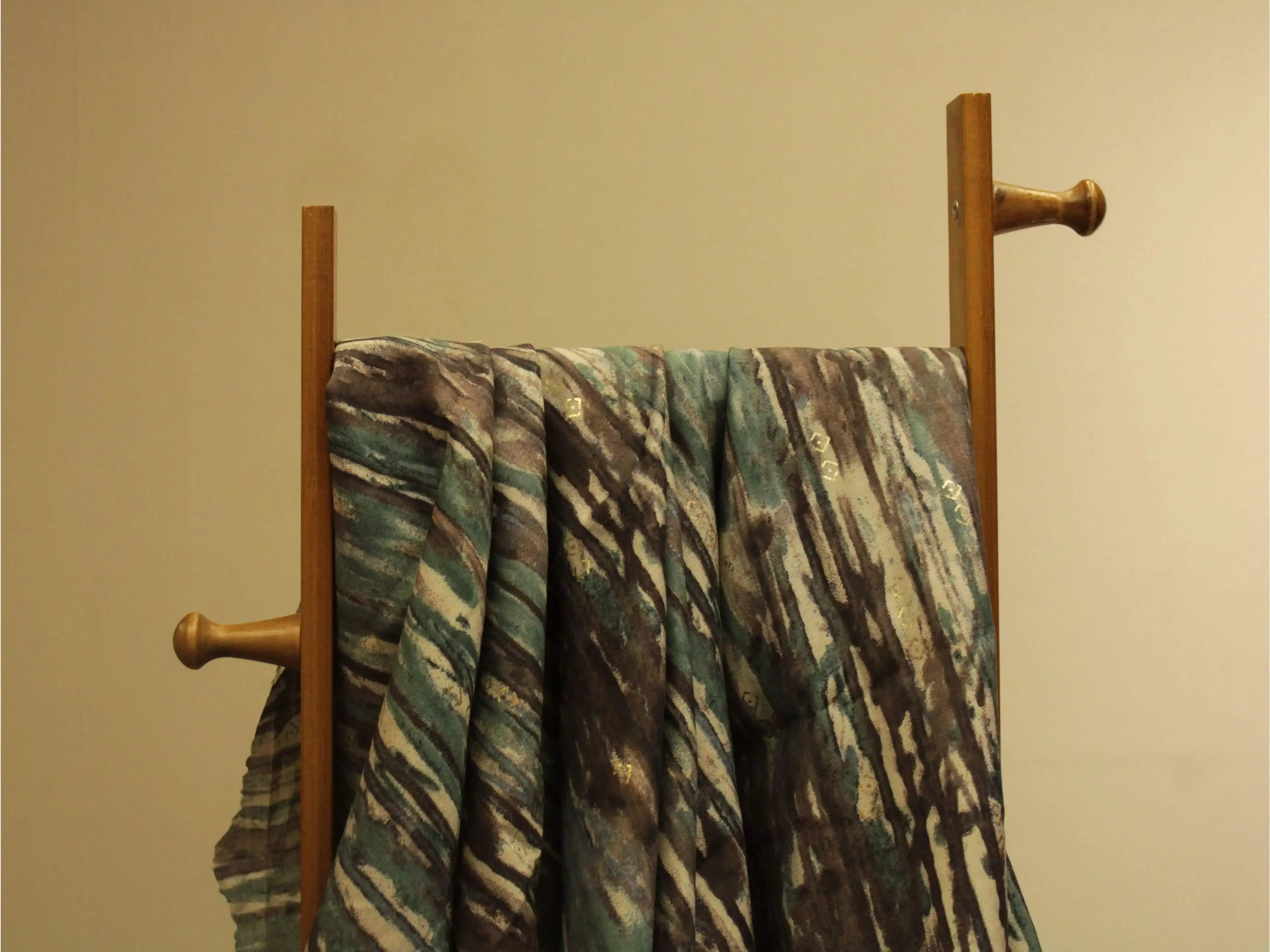 Loud : Digital Print Muslin Silk Fabric - M'Foks