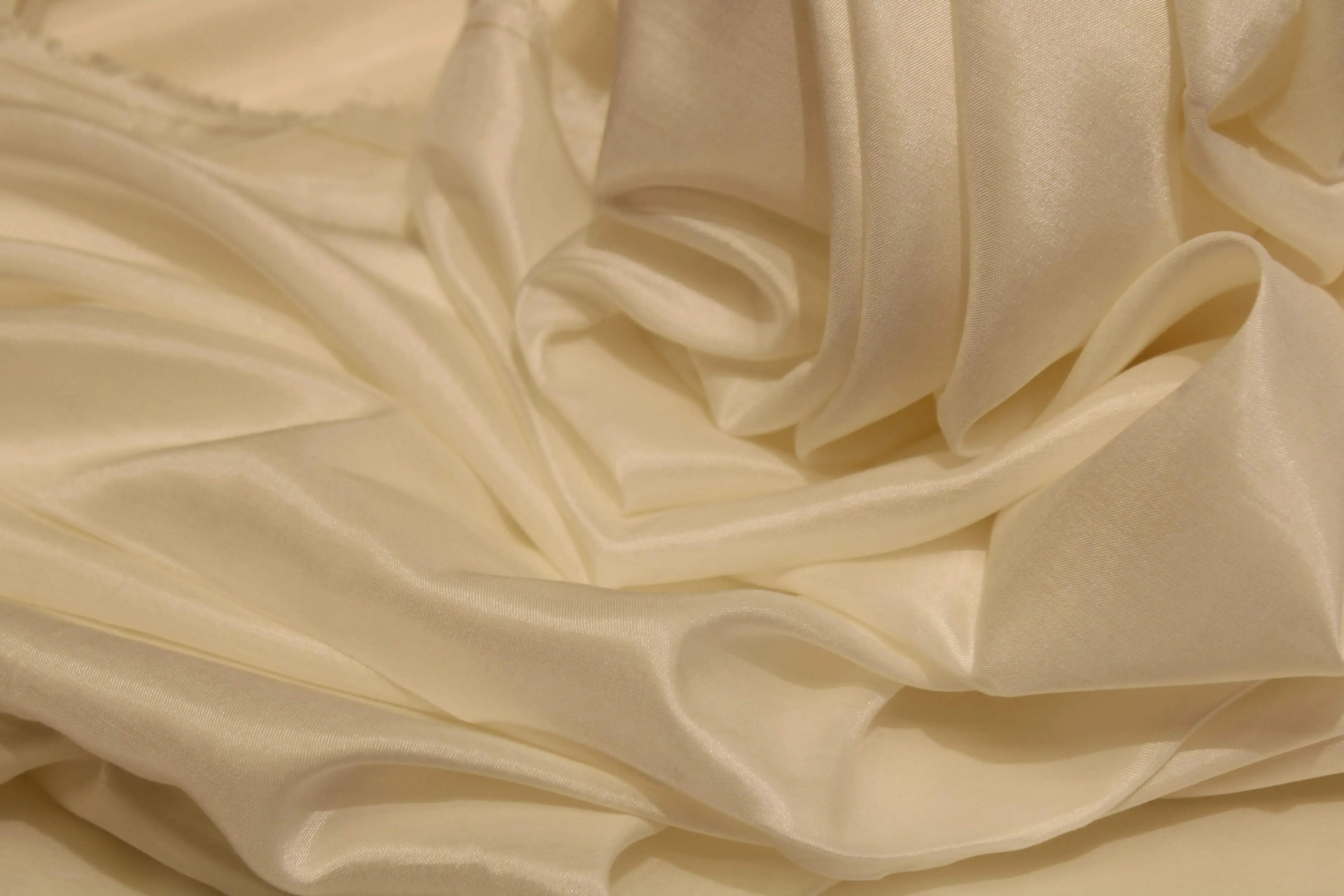 Plain White Dyeable Royal Muslin Fabric - M'Foks