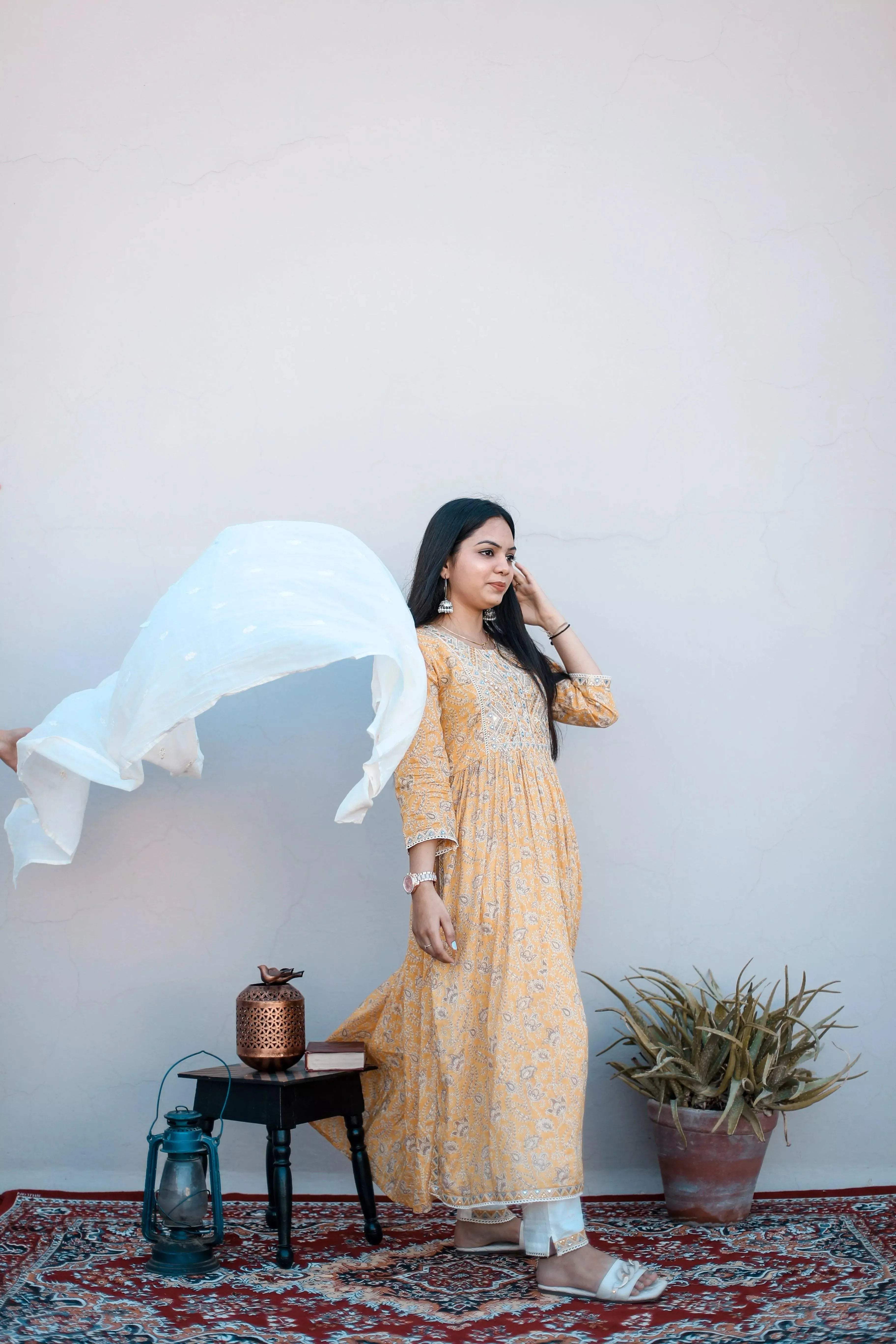 मलमल - Nayra Cut Kurta & Dupatta Set - Redefining Elegance - M'Foks