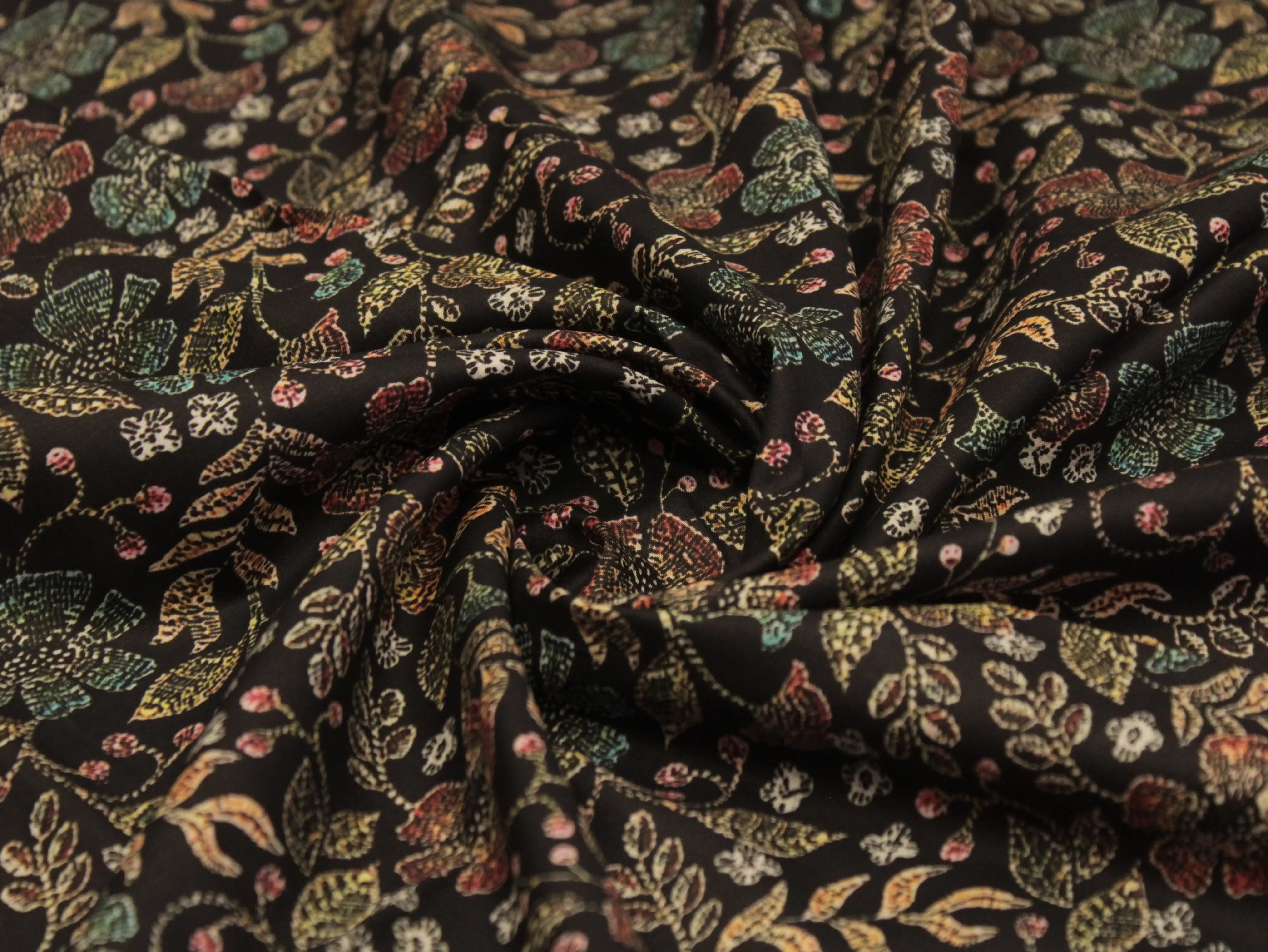 Premium Digital Printed Microfiber Cotton Lawn Fabric