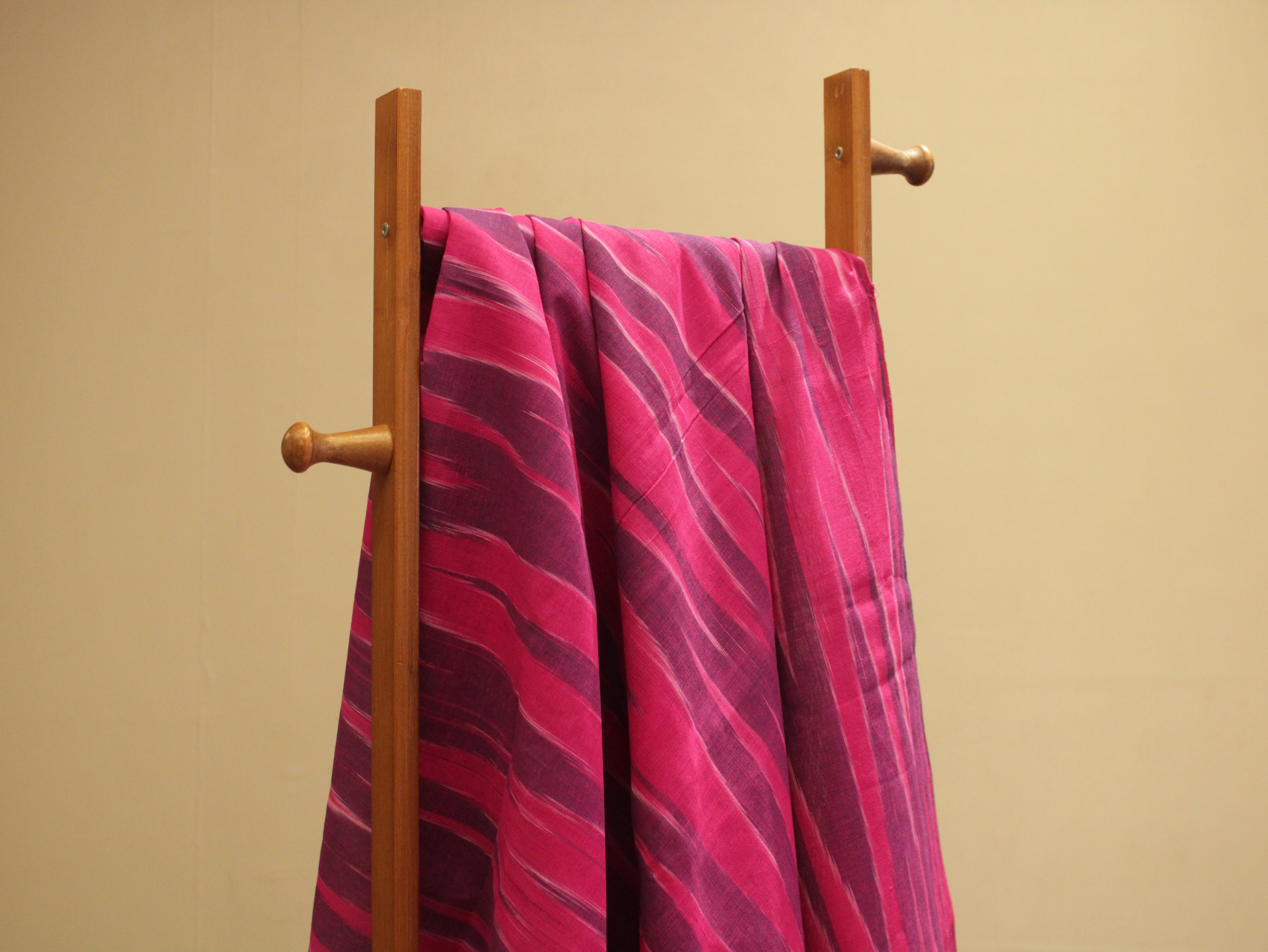 Mfoks : Handloom Pure Cotton Woven Fabric - Silk Rani