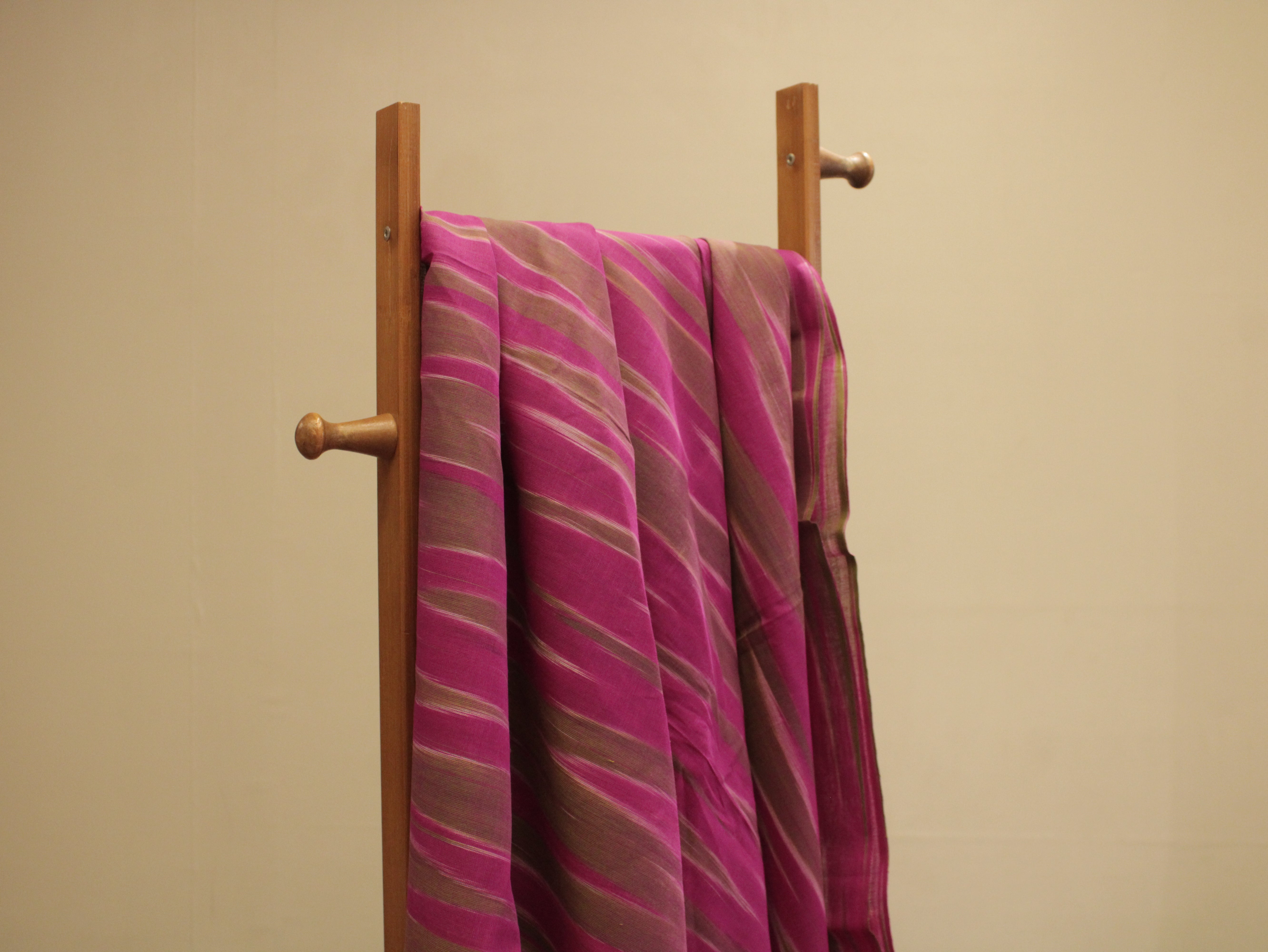 Mfoks : Handloom Pure Cotton Woven Fabric - Pinkish Onion
