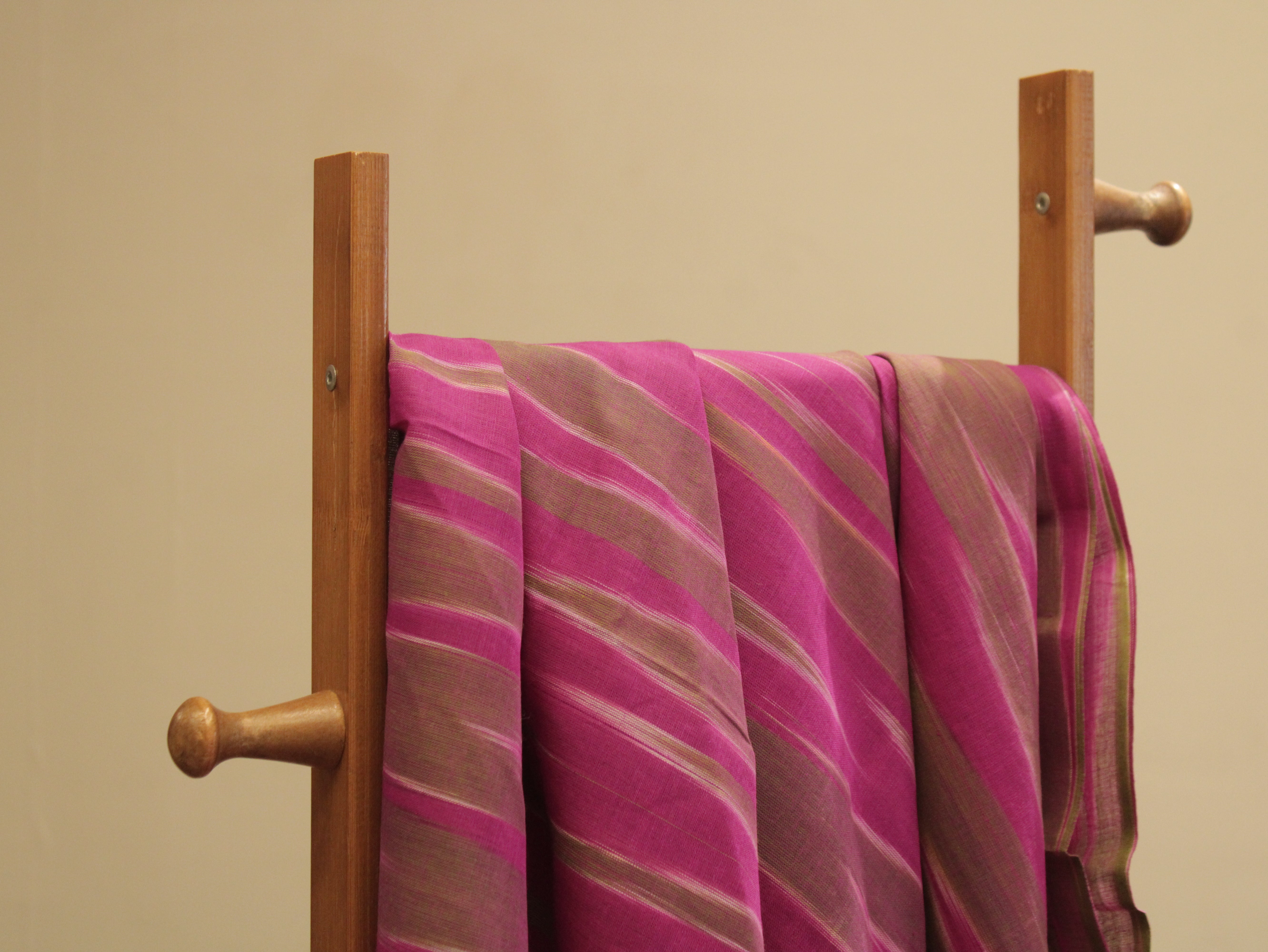Mfoks : Handloom Pure Cotton Woven Fabric - Pinkish Onion