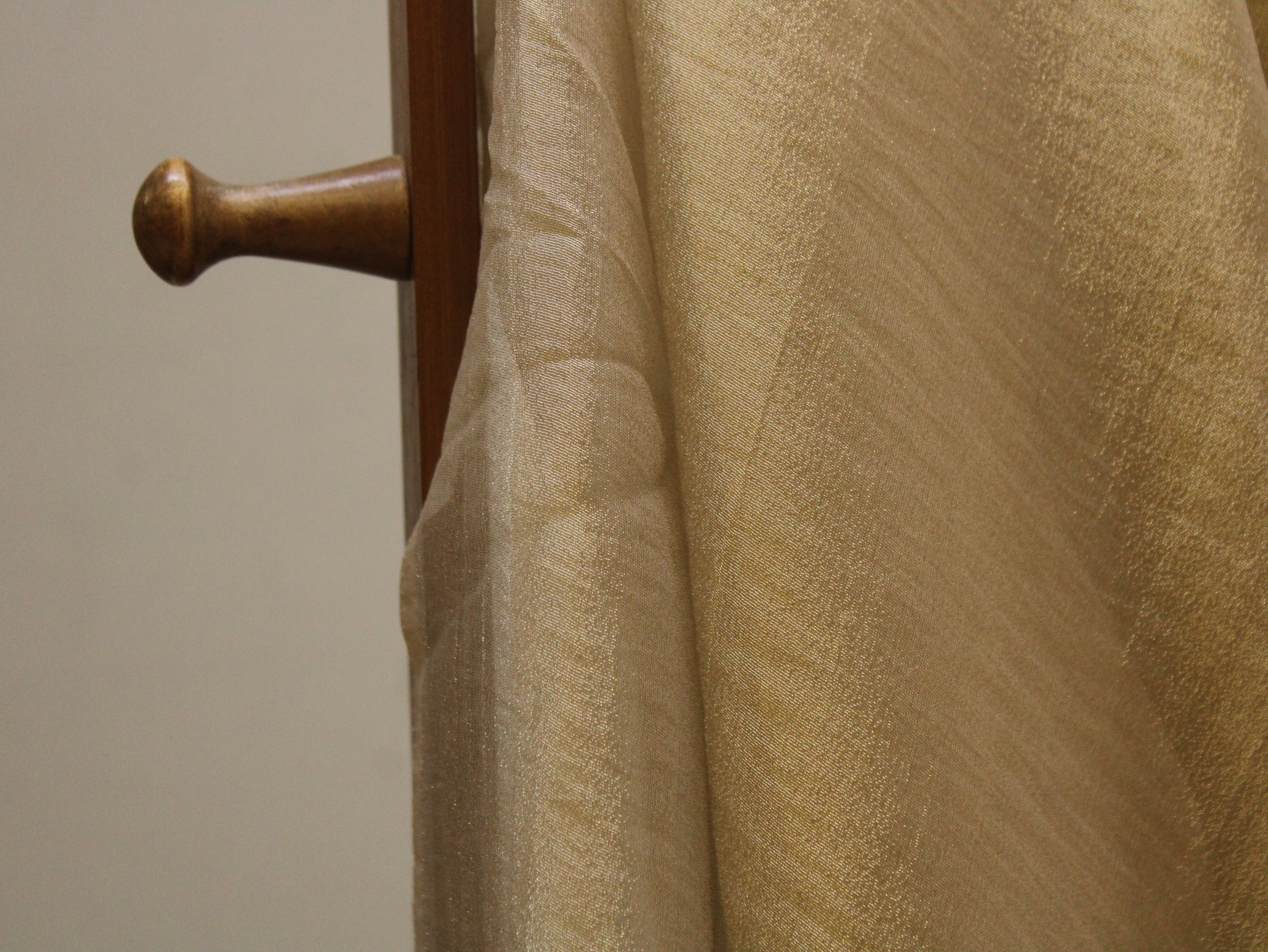 Plain Banarasi Metallic Gold Tissue Fabric