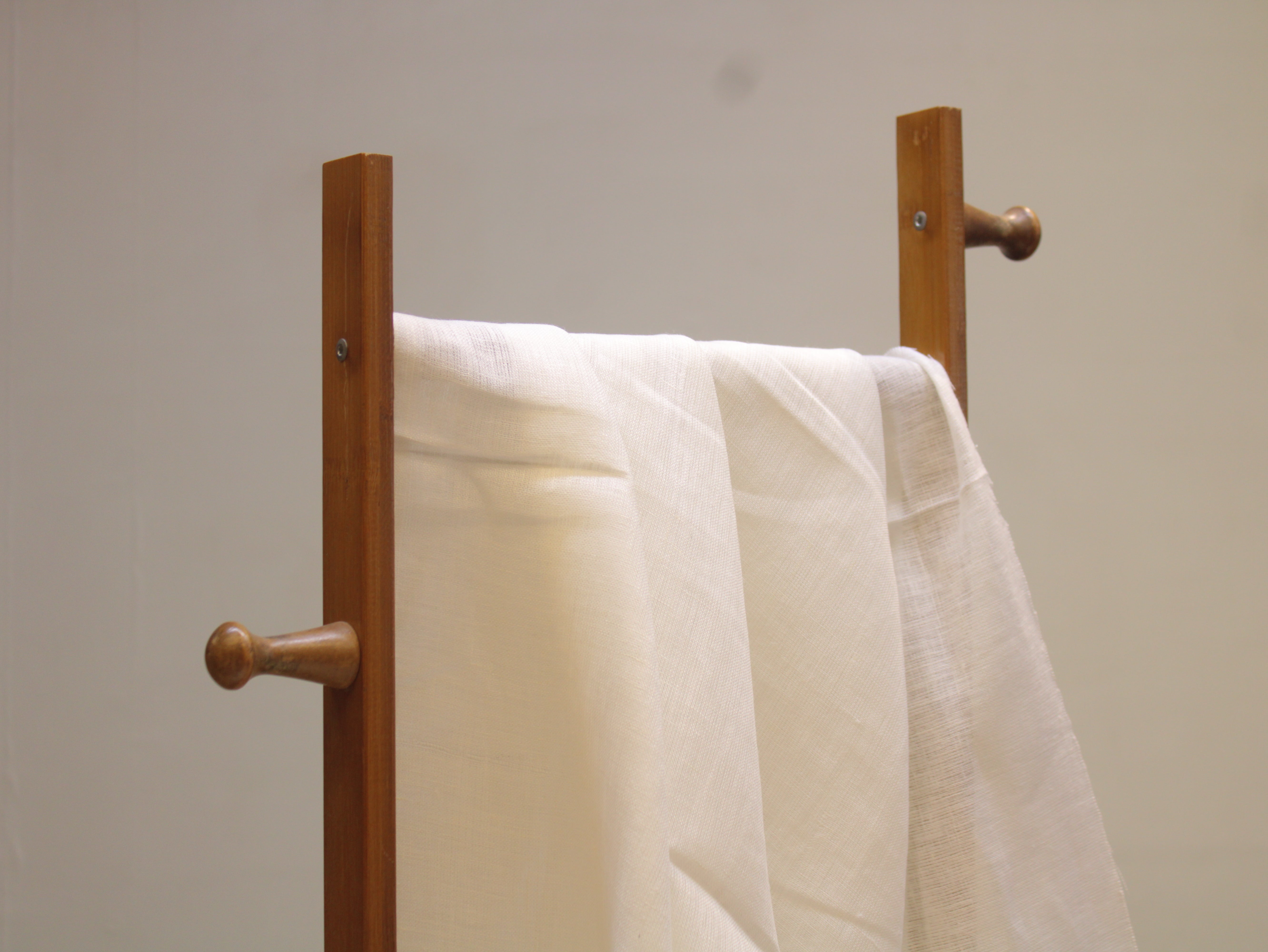 Plain White Dyeable Pure Cotton Linen Fabric – 40×40 Count