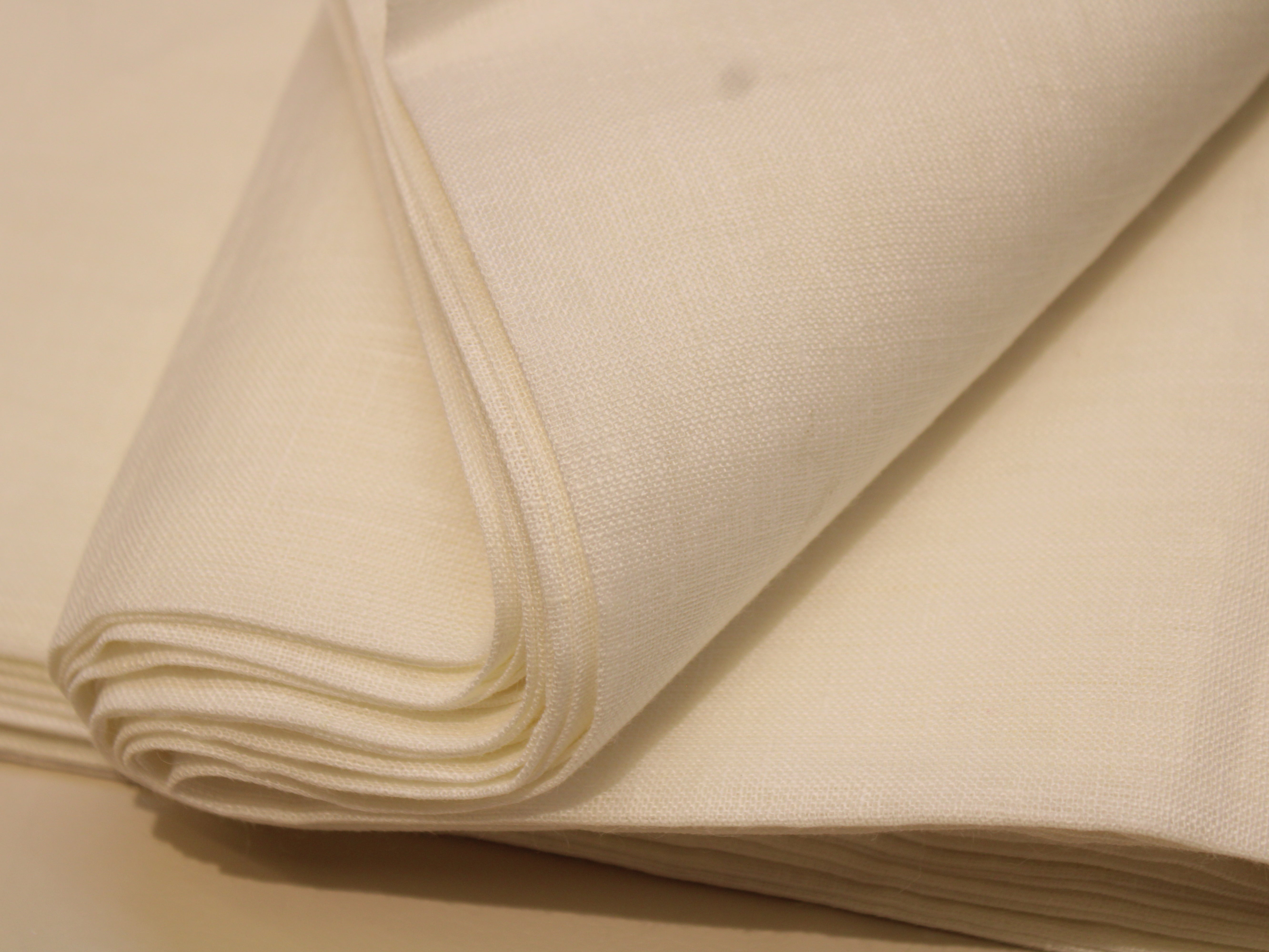 Plain White Dyeable Pure Cotton Linen Fabric – 40×40 Count