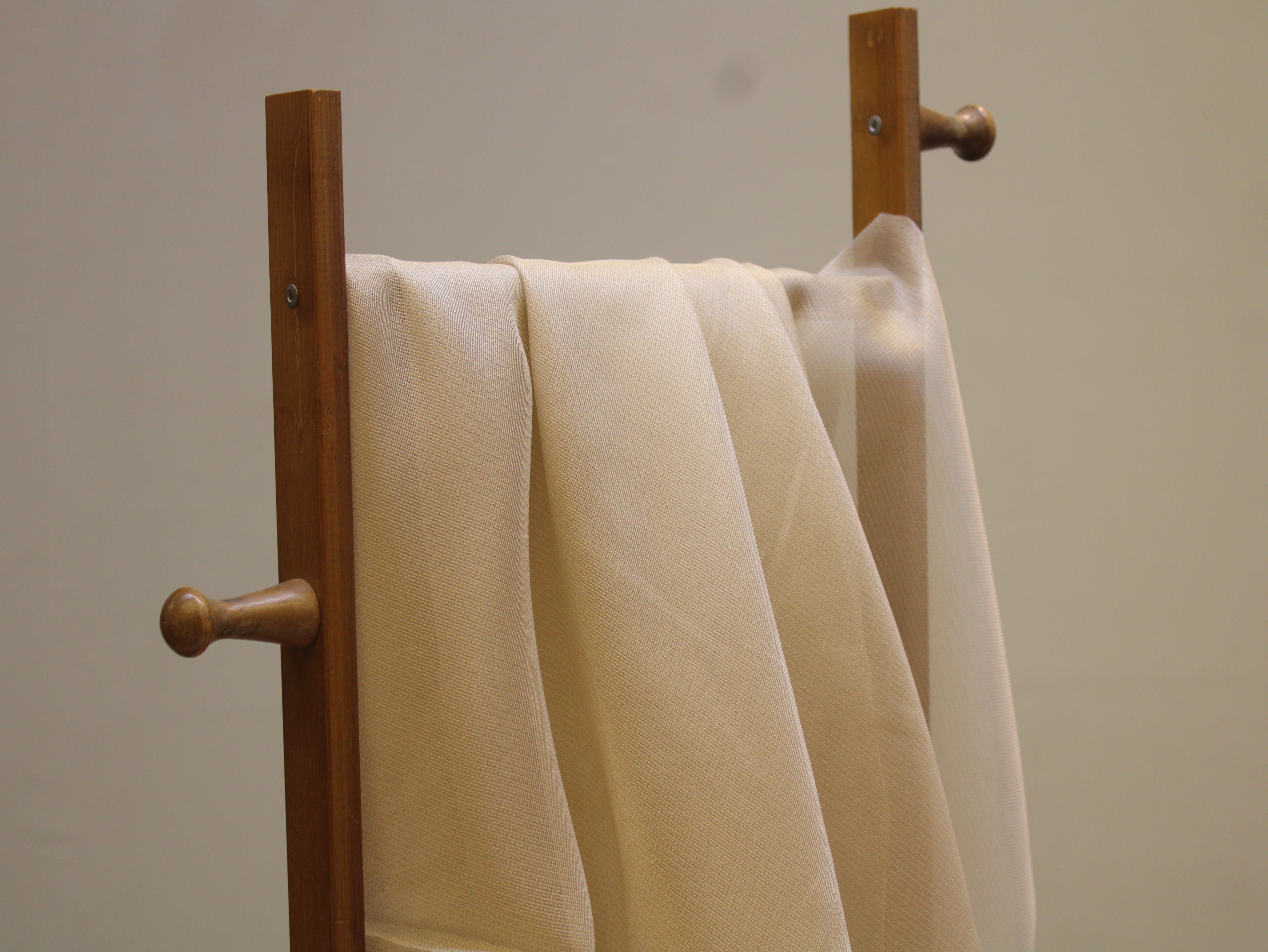 Plain Metallic Tissue Fabric with Jute Texture