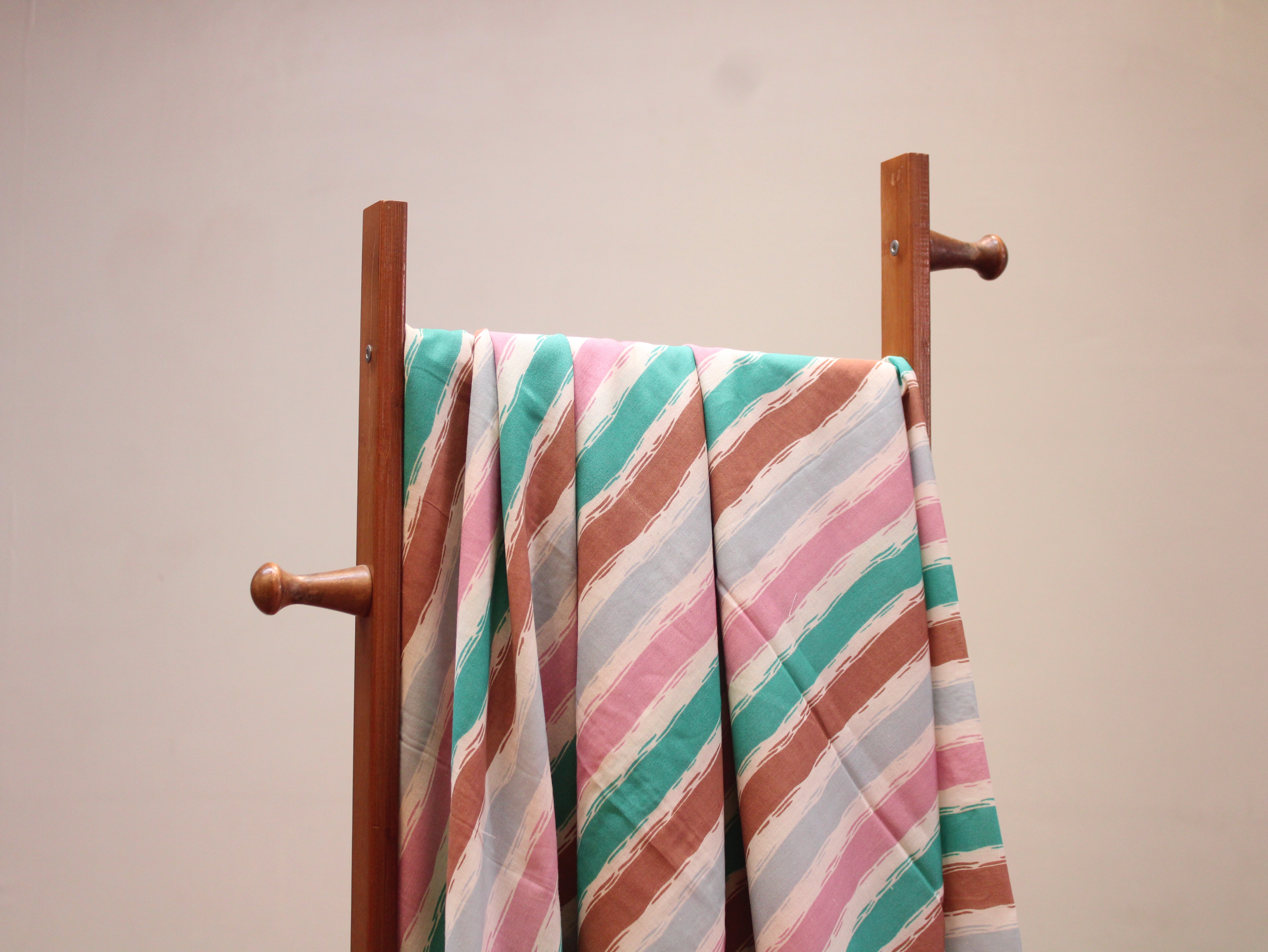 Pure Cotton Cambric 60s Printed Fabric