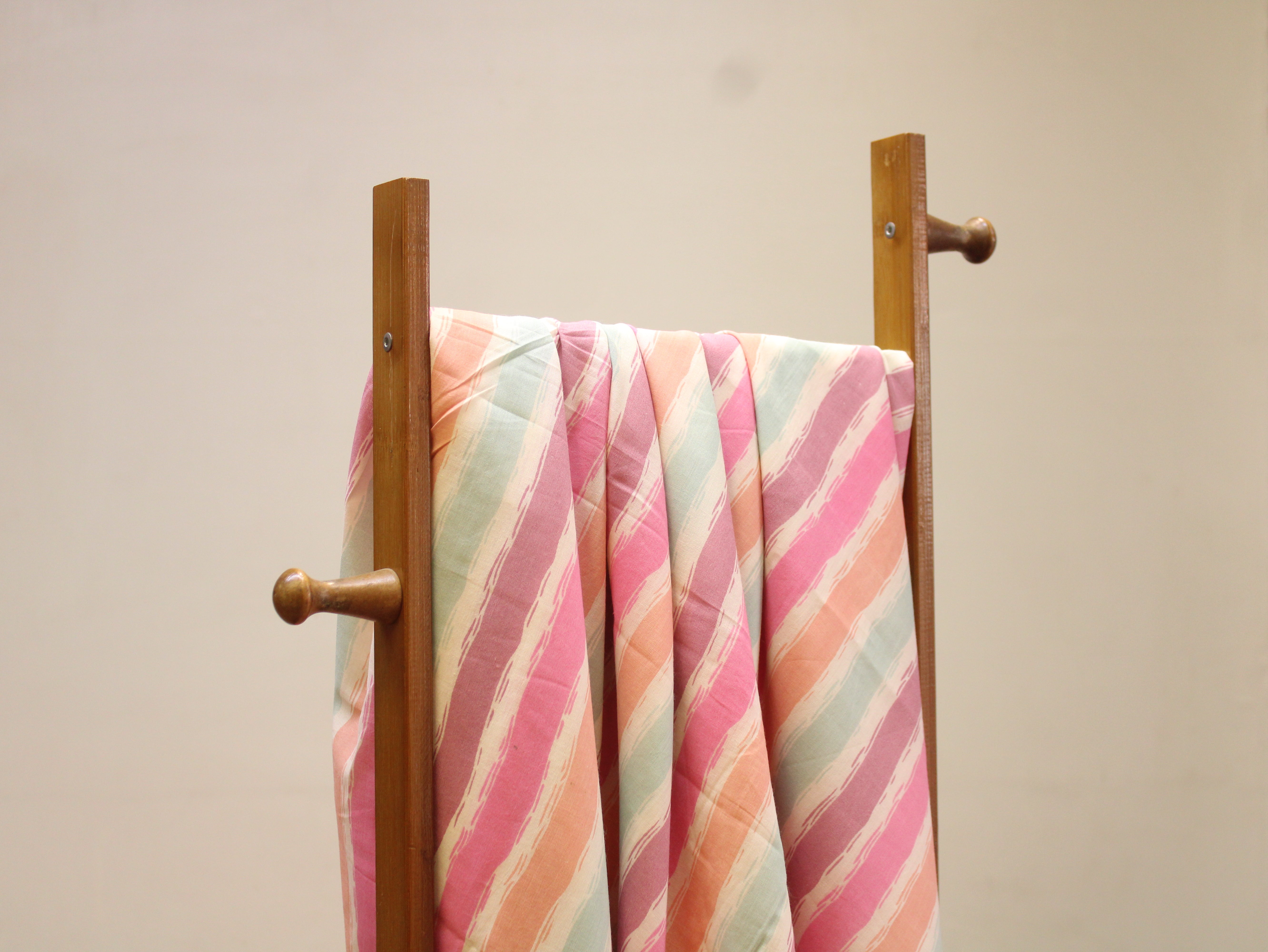 Pure Cotton Cambric 60s Printed Fabric