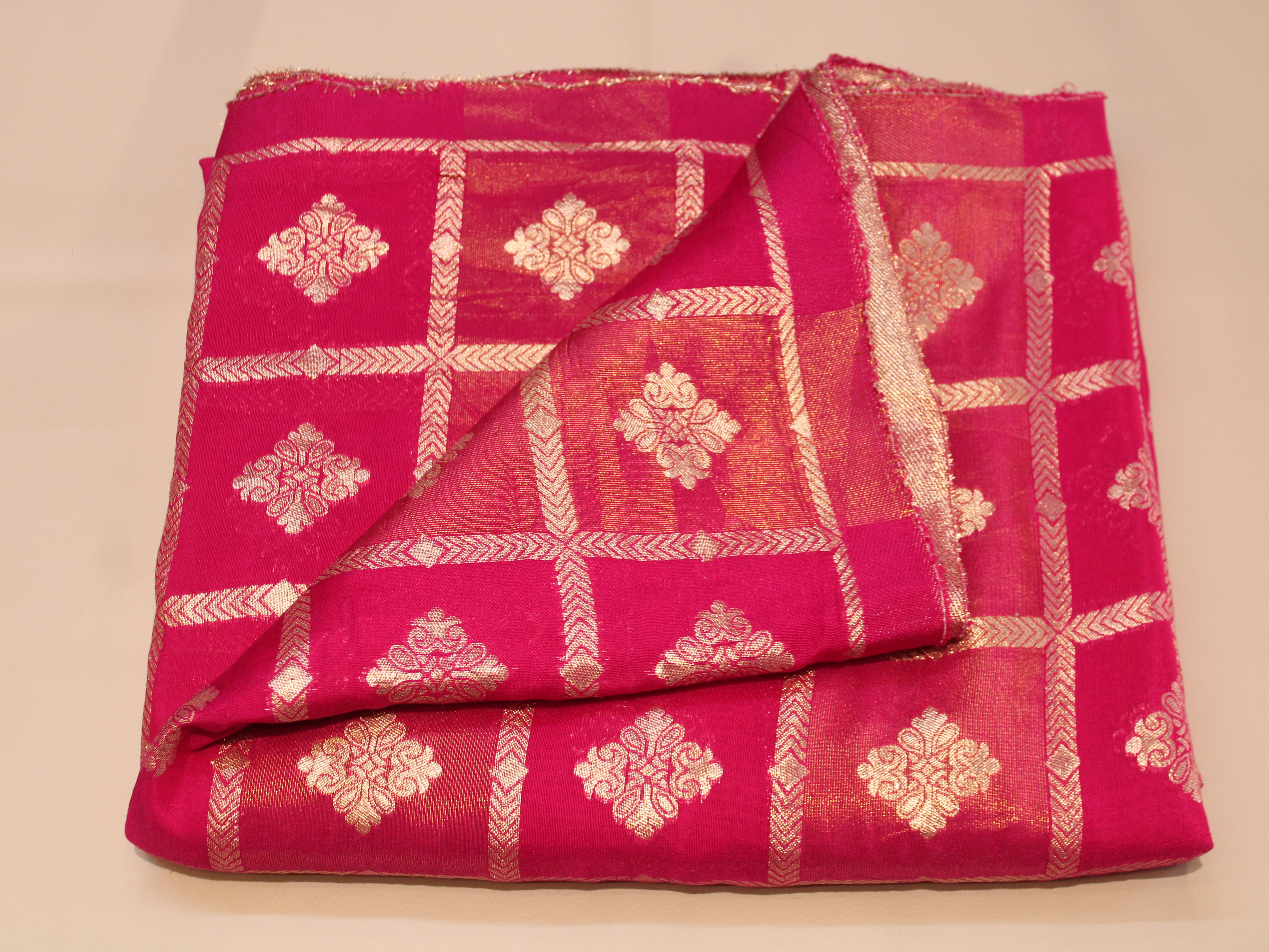 Dola Silk Checked Jacquard Banarasi Fabric | 44 Inch | Rani