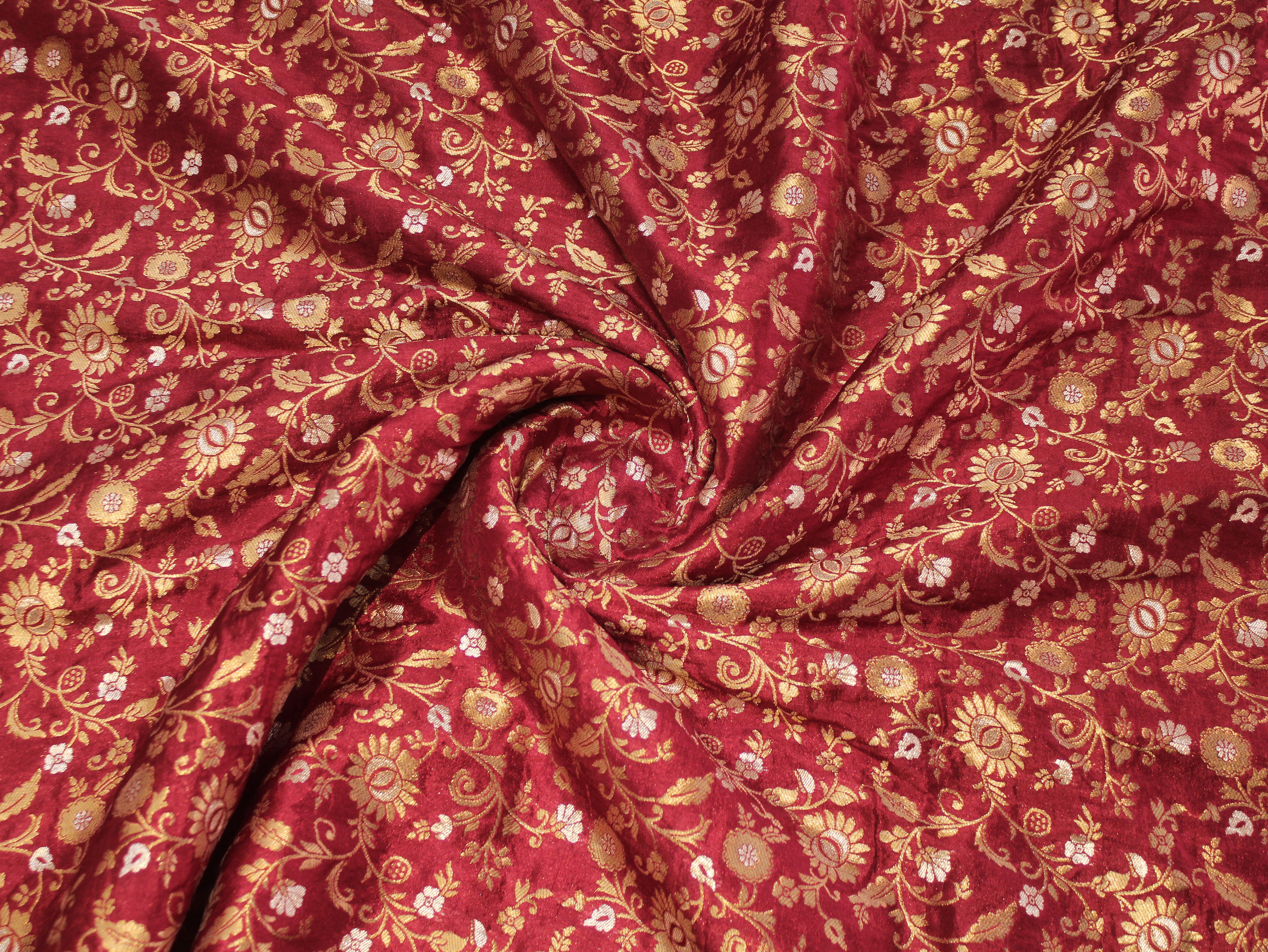 Banarasi Brocade Fabric Dual Tone Zari Floral Jacquard - Maroon