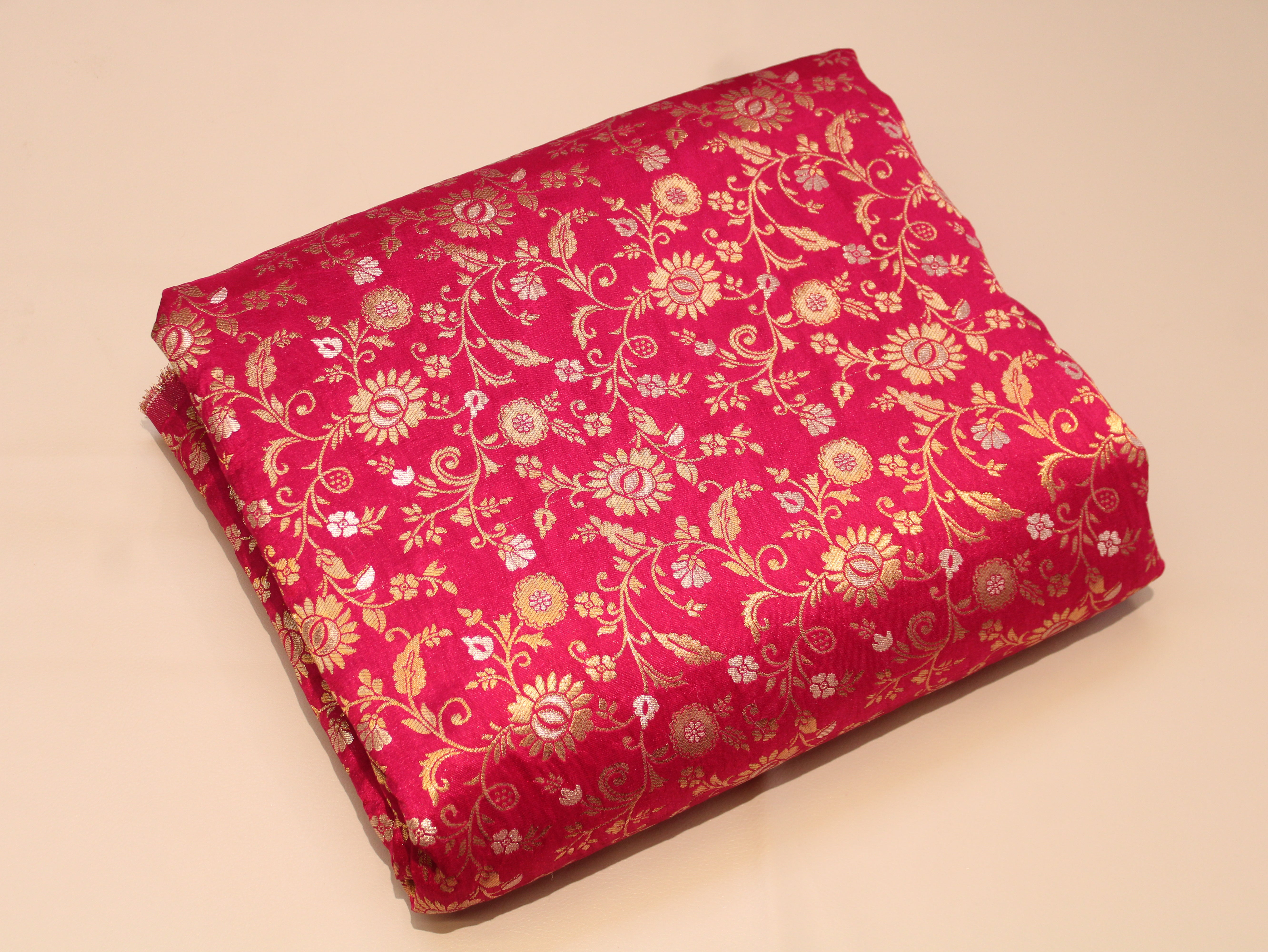 Banarasi Brocade Fabric Dual Tone Zari Floral Jacquard - Rani