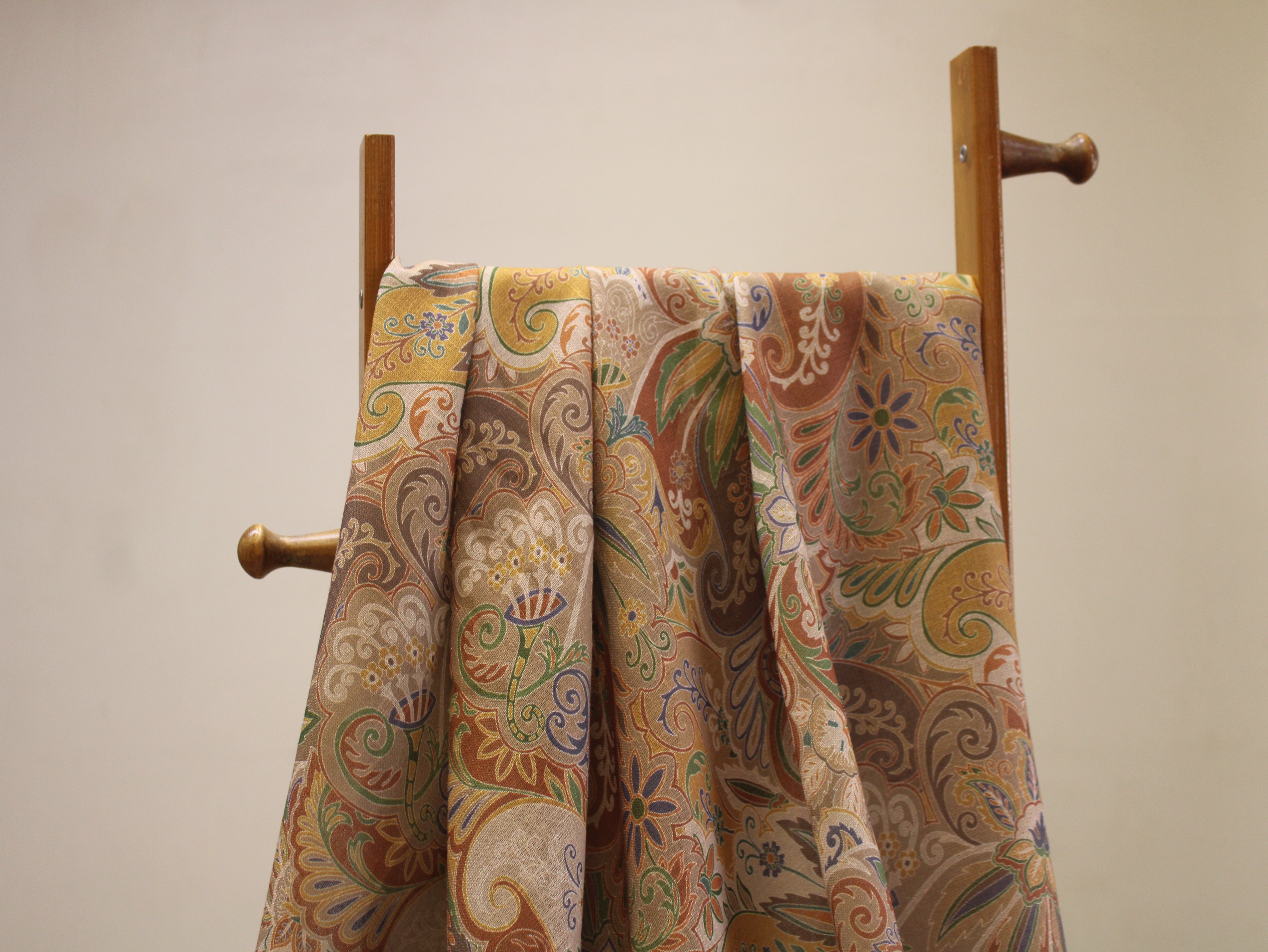 Linen-Textured Slub Cotton Digital Printed Fabric