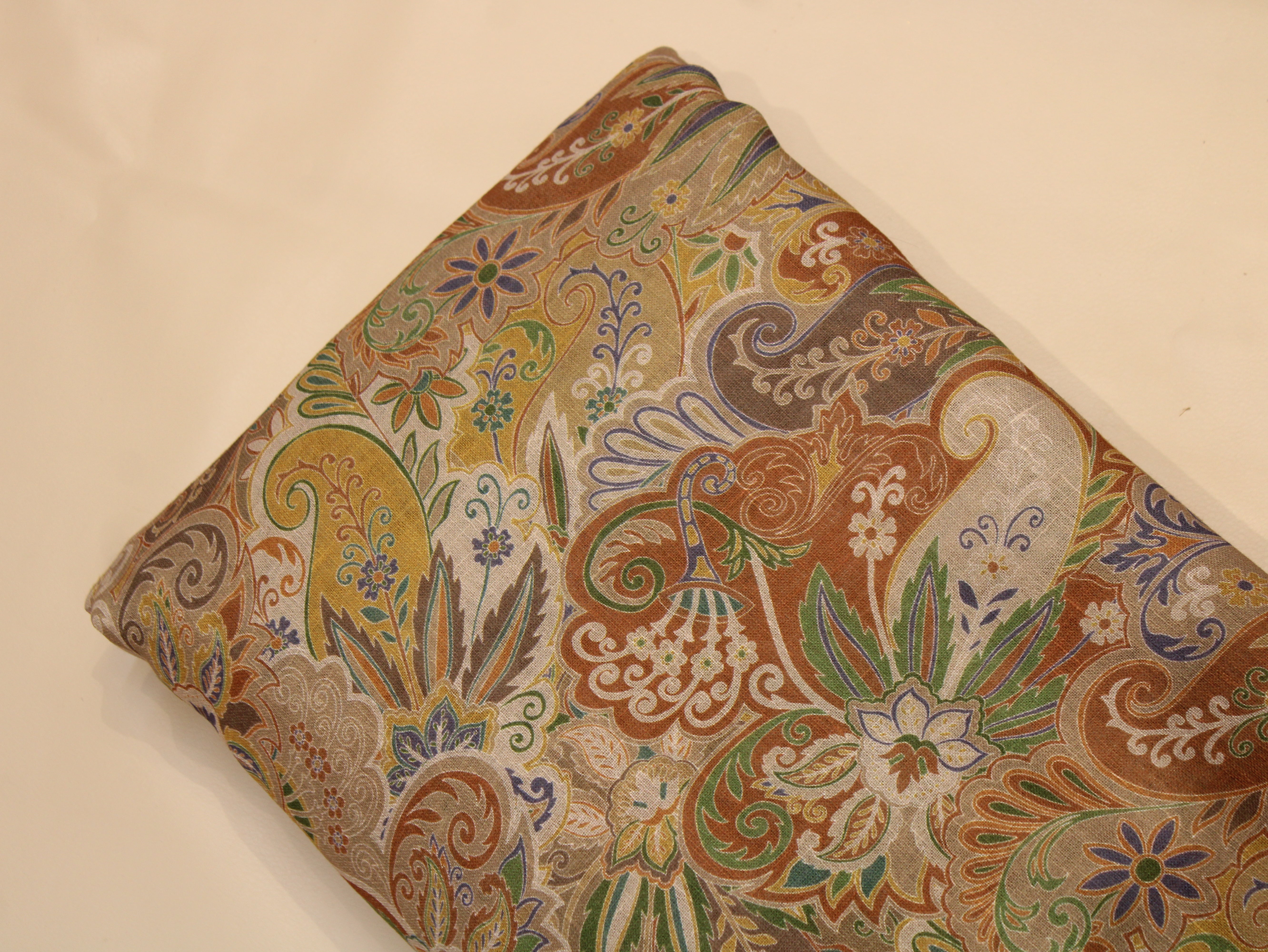 Linen-Textured Slub Cotton Digital Printed Fabric