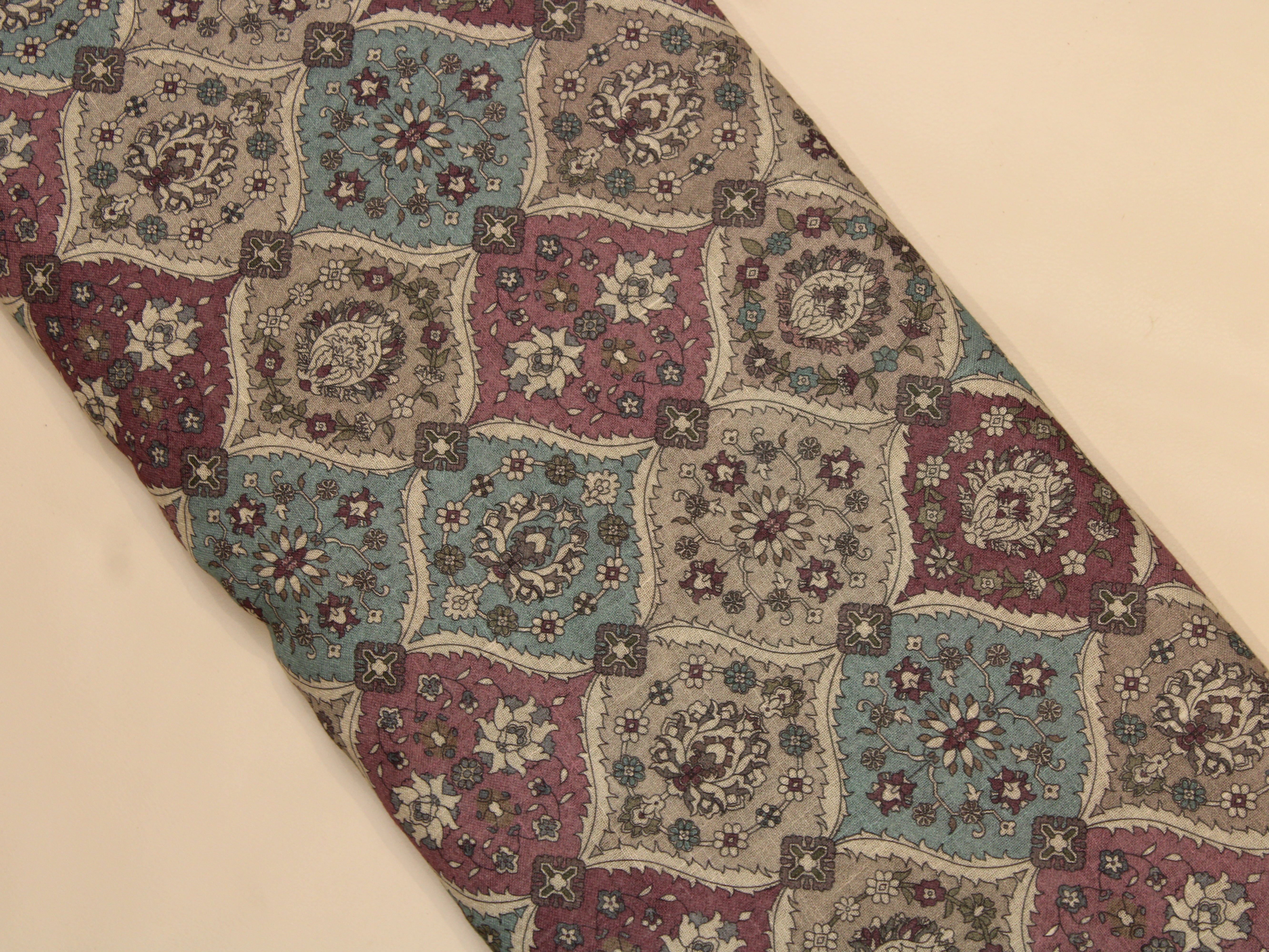 Linen-Textured Slub Cotton Digital Printed Fabric