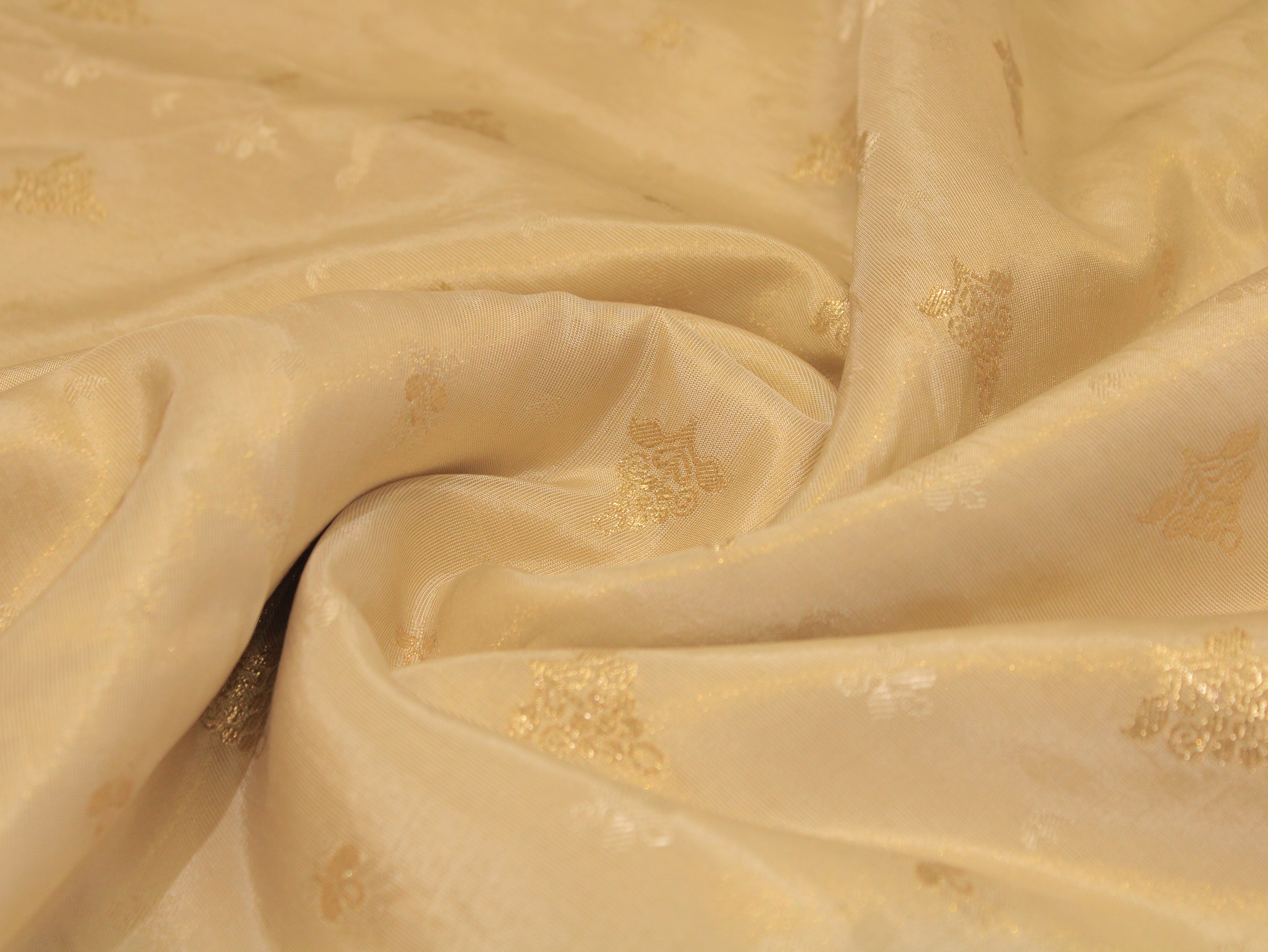 Ivory Elegance: Premium Jacquard Tissue Fabric - Dyeable