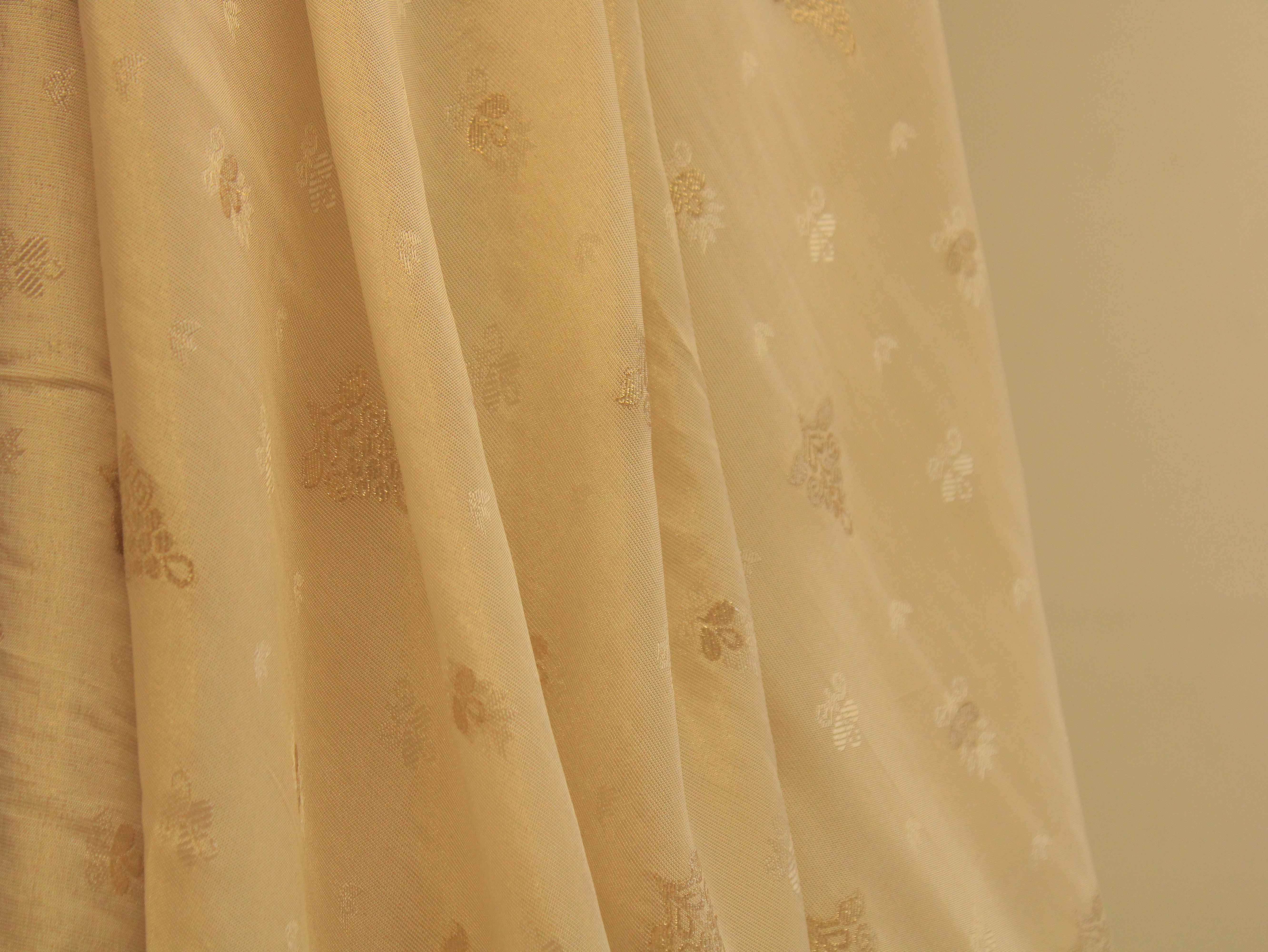 Ivory Elegance: Premium Jacquard Tissue Fabric - Dyeable