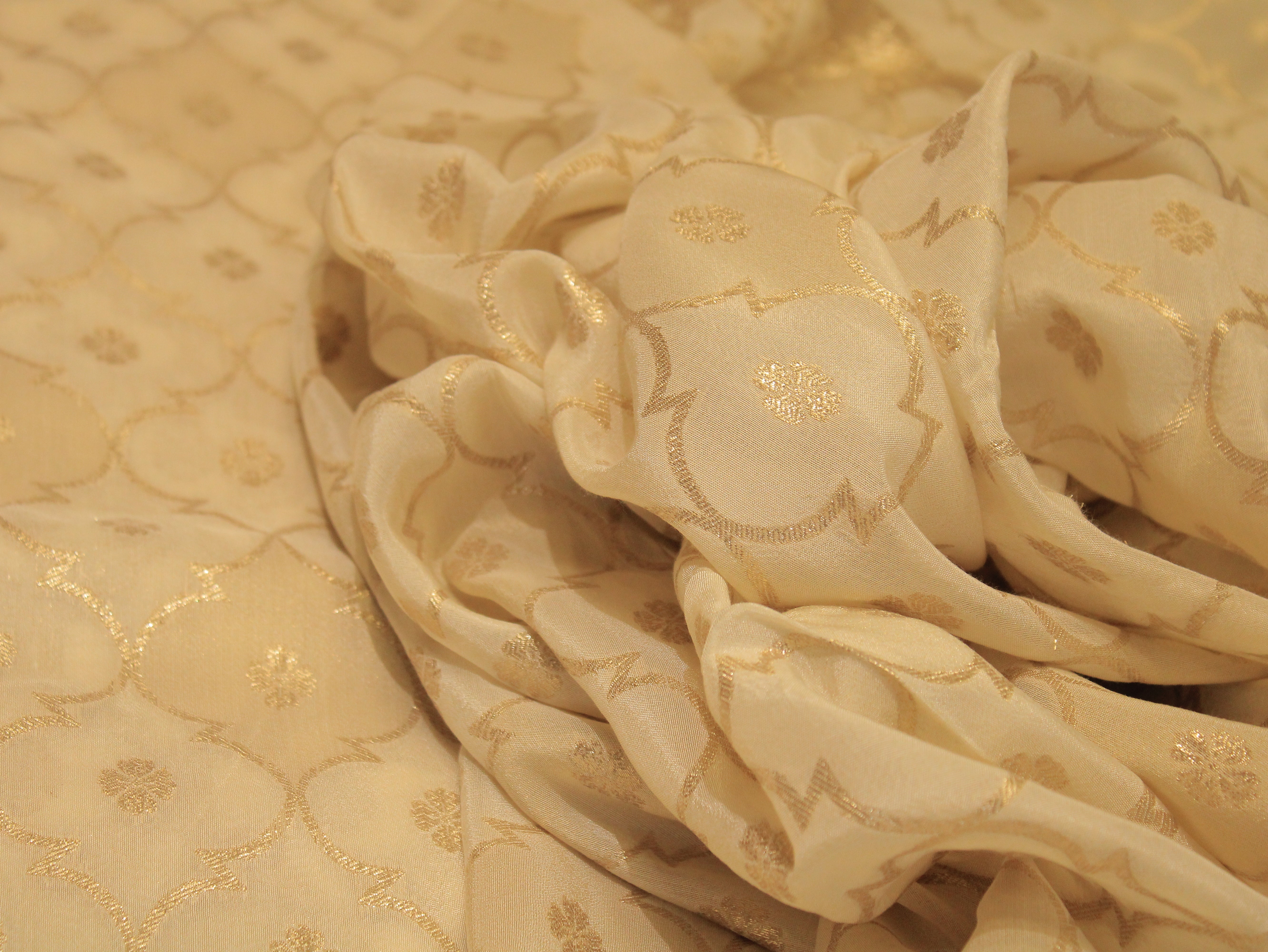 Ivory Elegance: Premium Jacquard Tissue Fabric - Dyeable