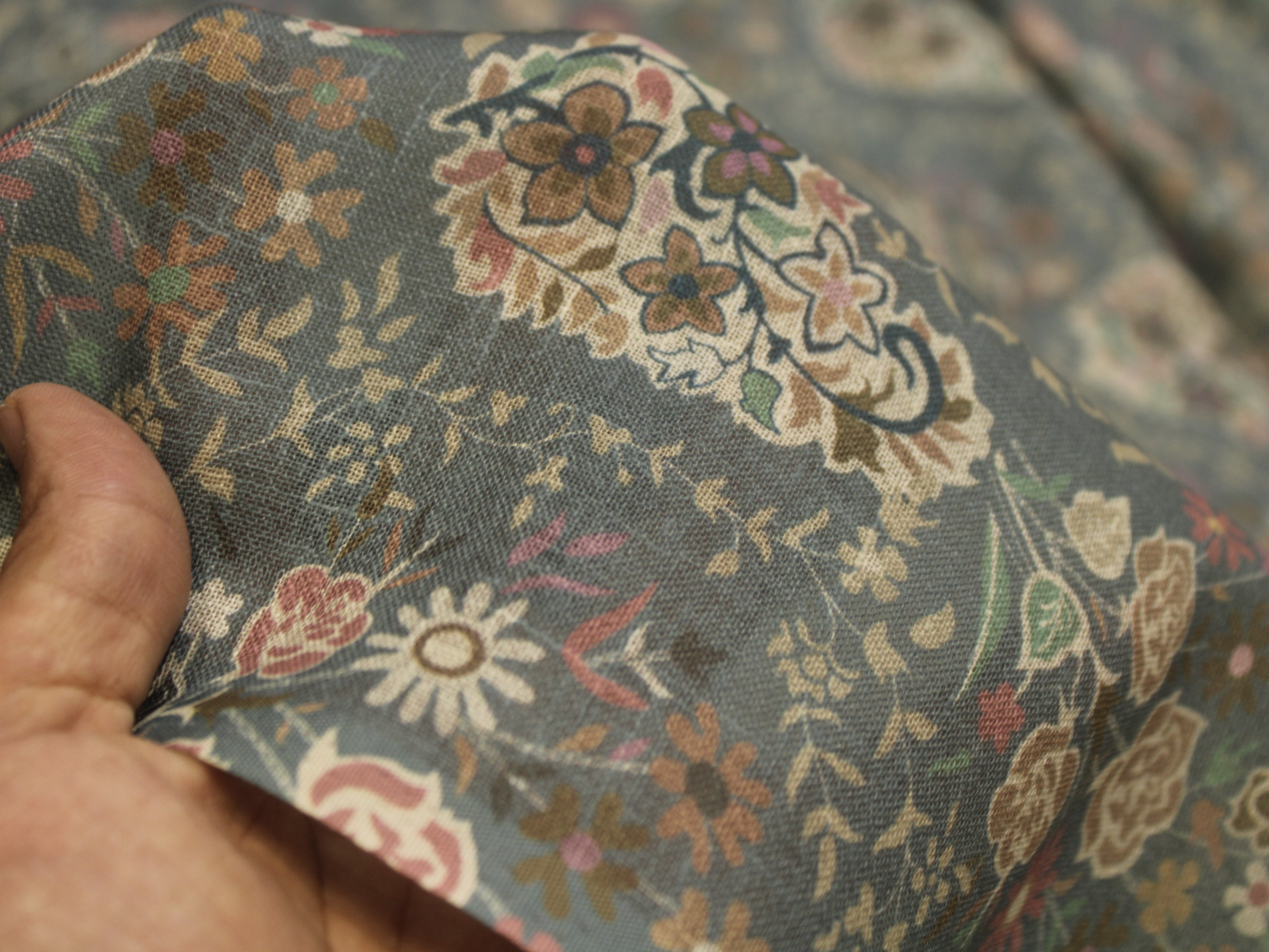 Digital Printed Linen Texture Slub Cotton Fabric 44 Inches