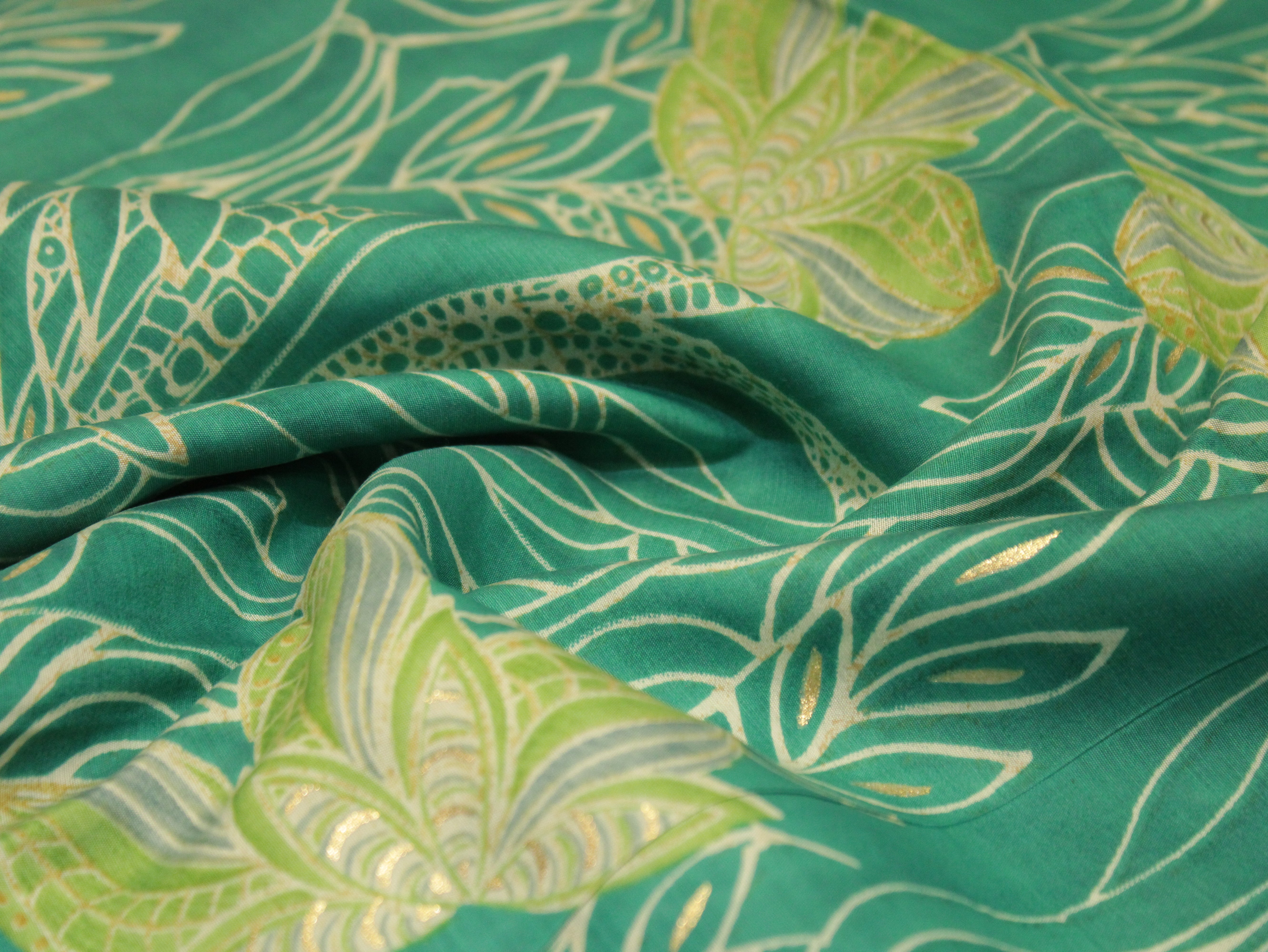 Loud : Digital Print Muslin Silk Fabric