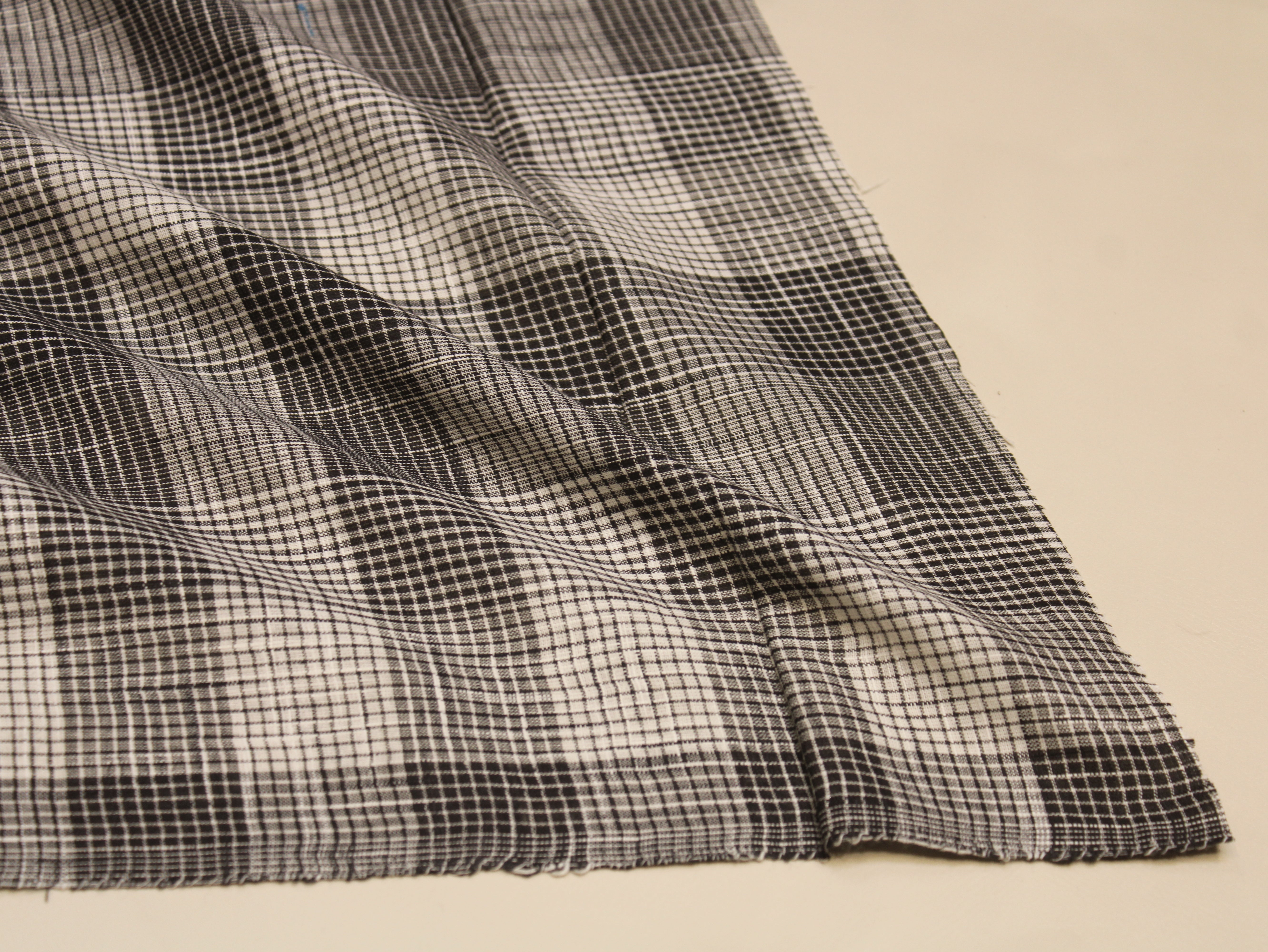 Pure Cotton Handloom Non-Washed Yarn Dyed Check Fabric 44 Inch | Black & Grey Gingham