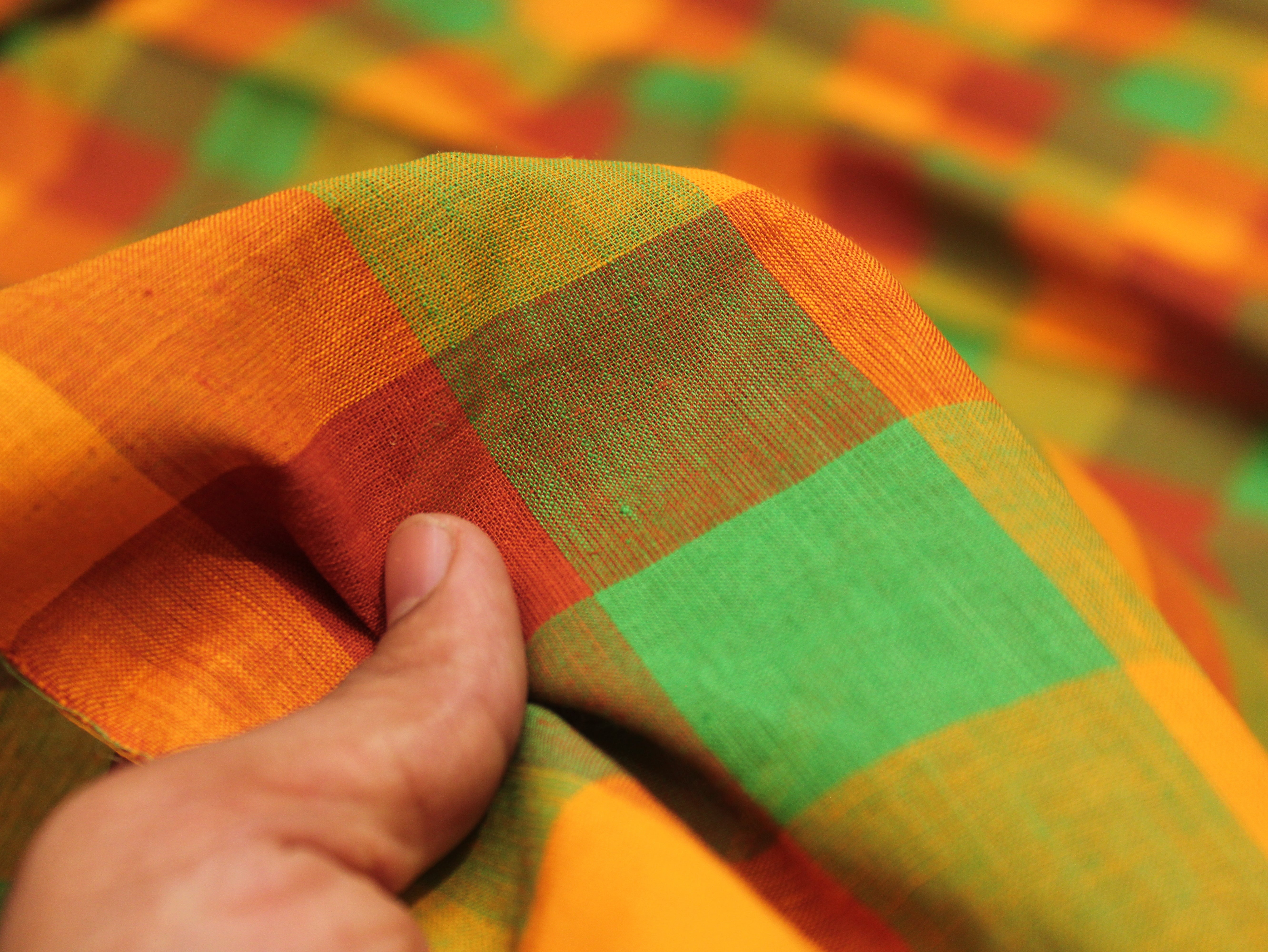 Tissu à Carreaux Multiples en Pur Coton Métier à Tisser 44 Pouces | Tissu Kattam à Carreaux Madras