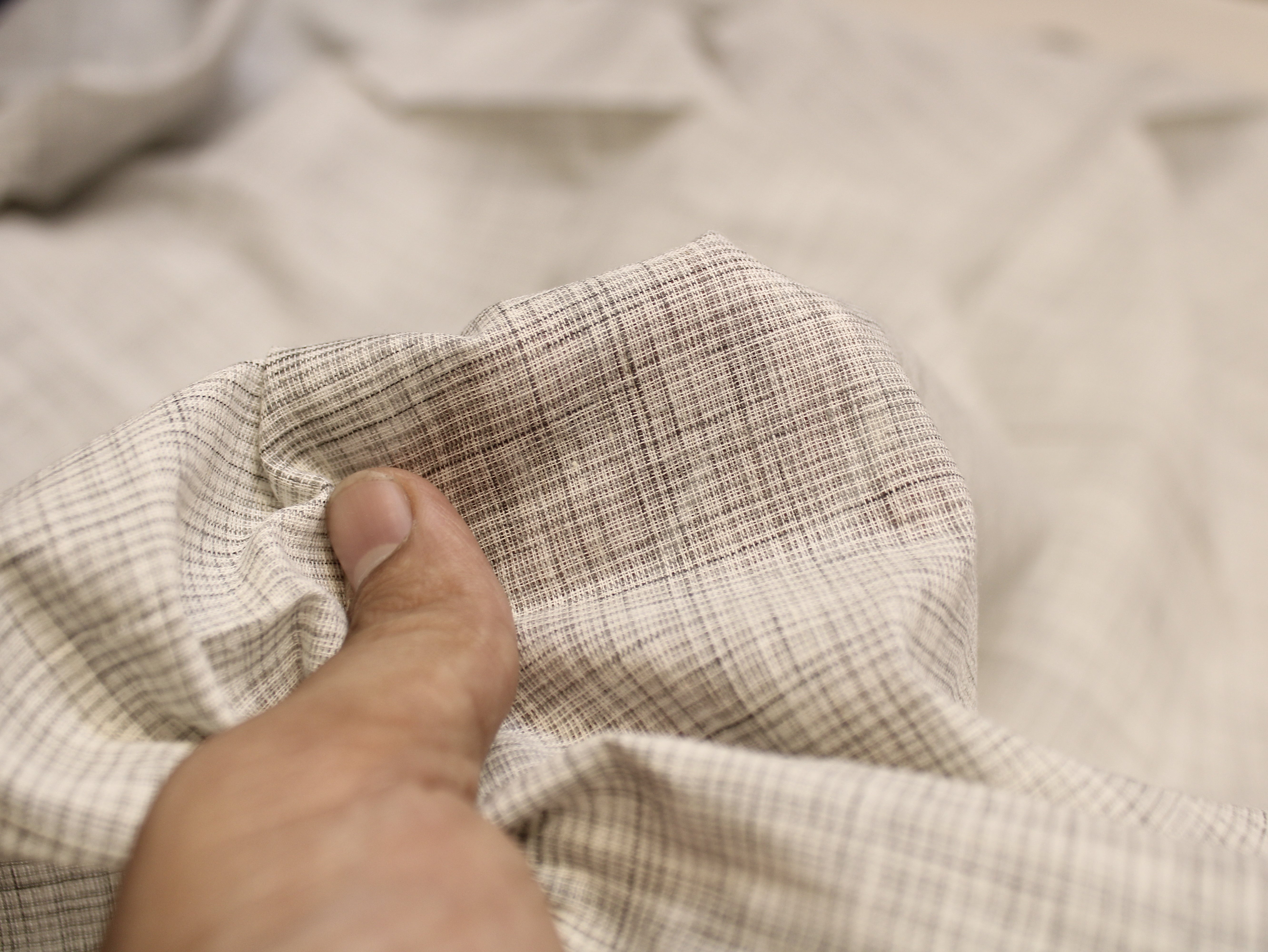 Pure Cotton Handloom Two-Tone Zero Finish Fabric | 44 Inch