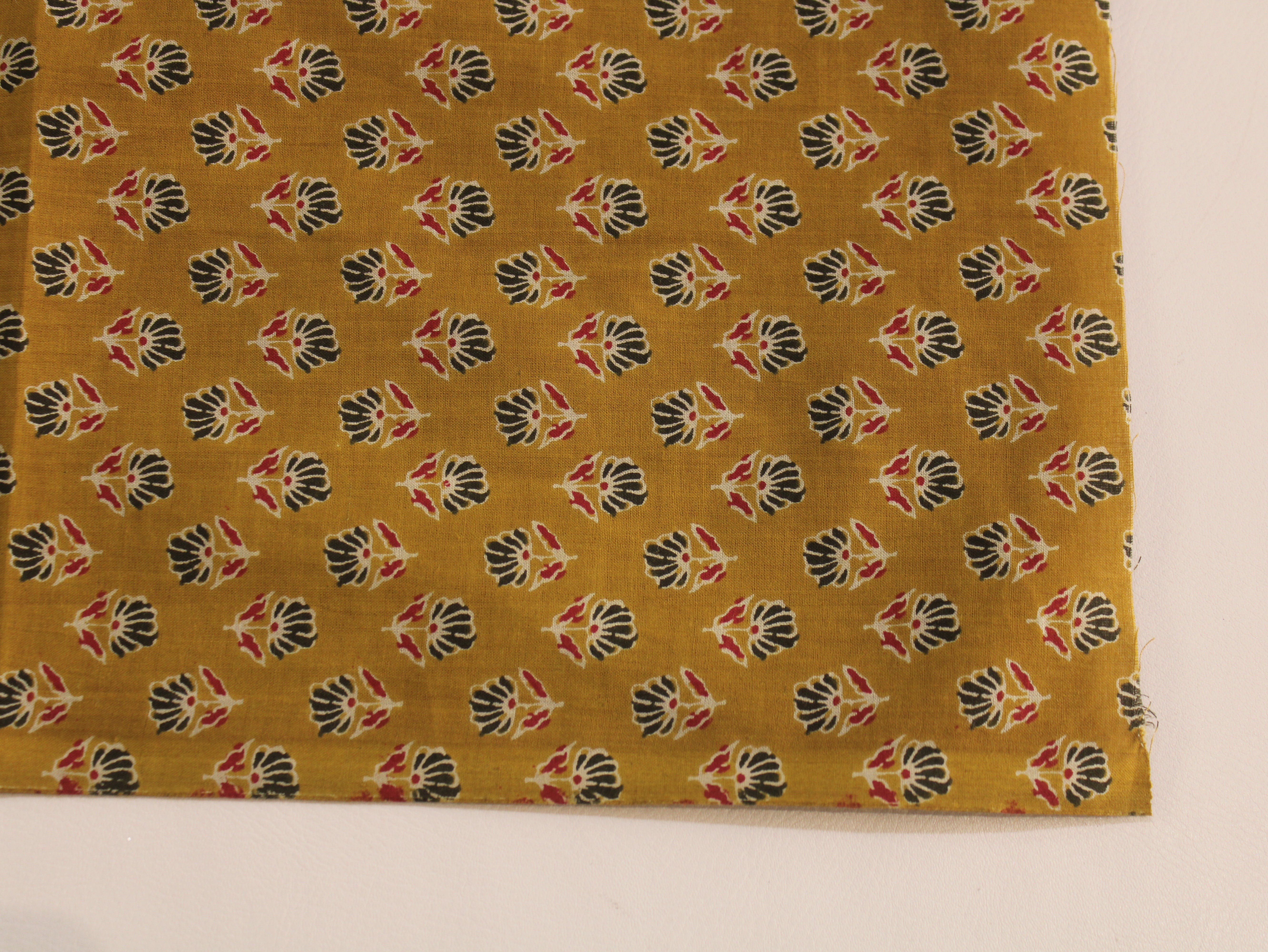 Tissu Imprimé Premium Pur Coton Laize 112 cm