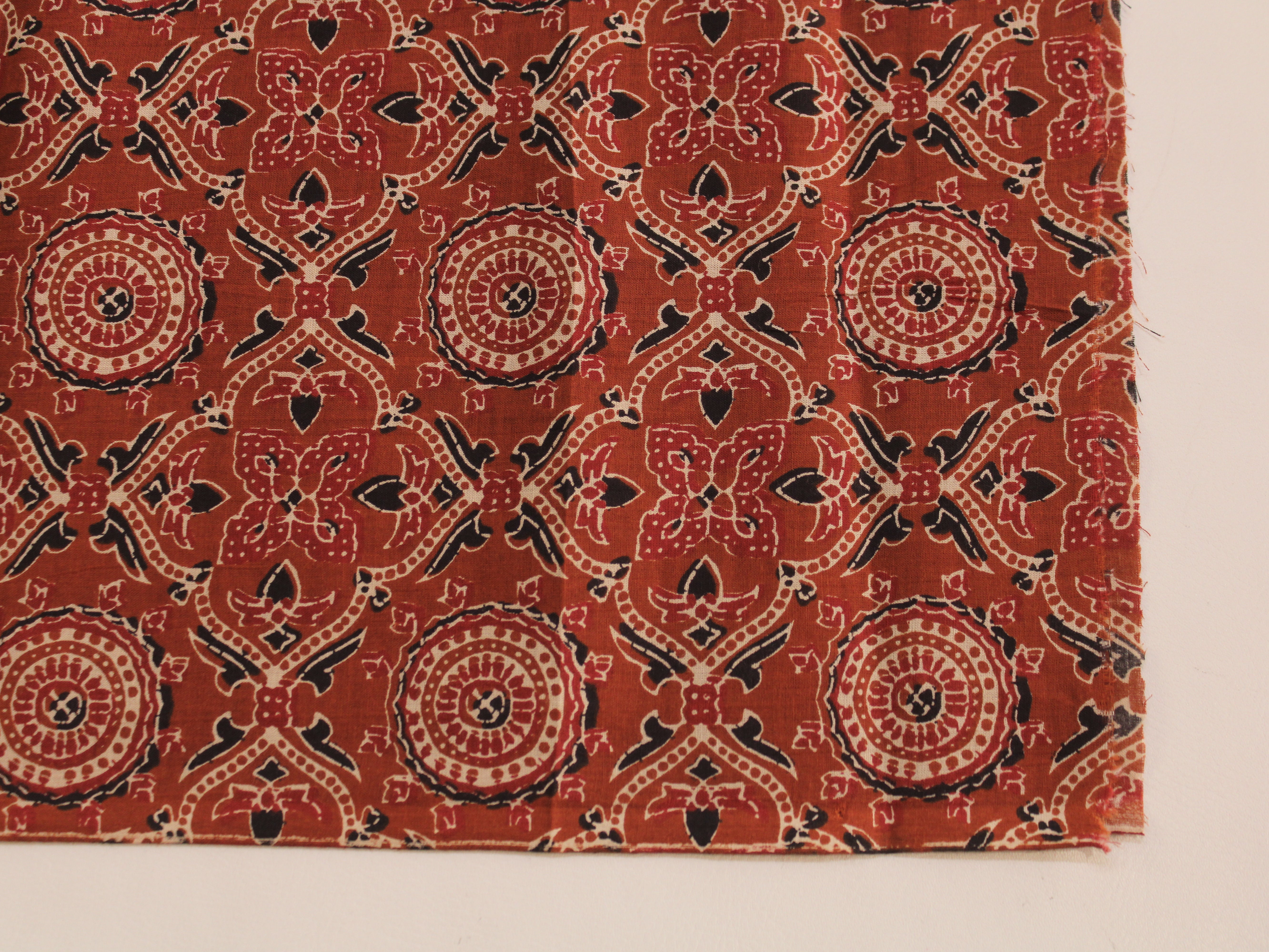 Tissu Imprimé Premium Pur Coton Laize 112 cm