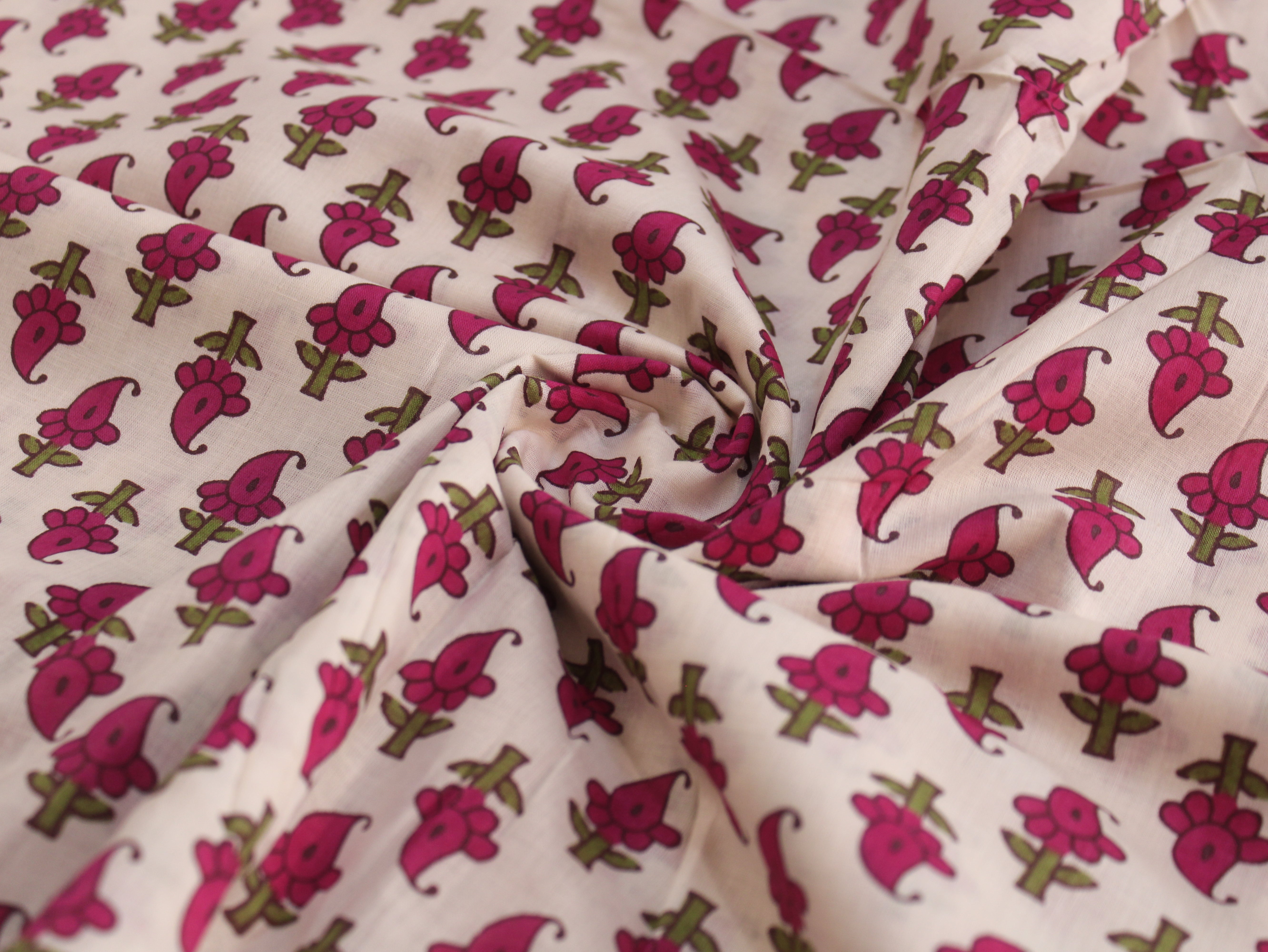 Tissu Imprimé Premium Pur Coton Laize 112 cm