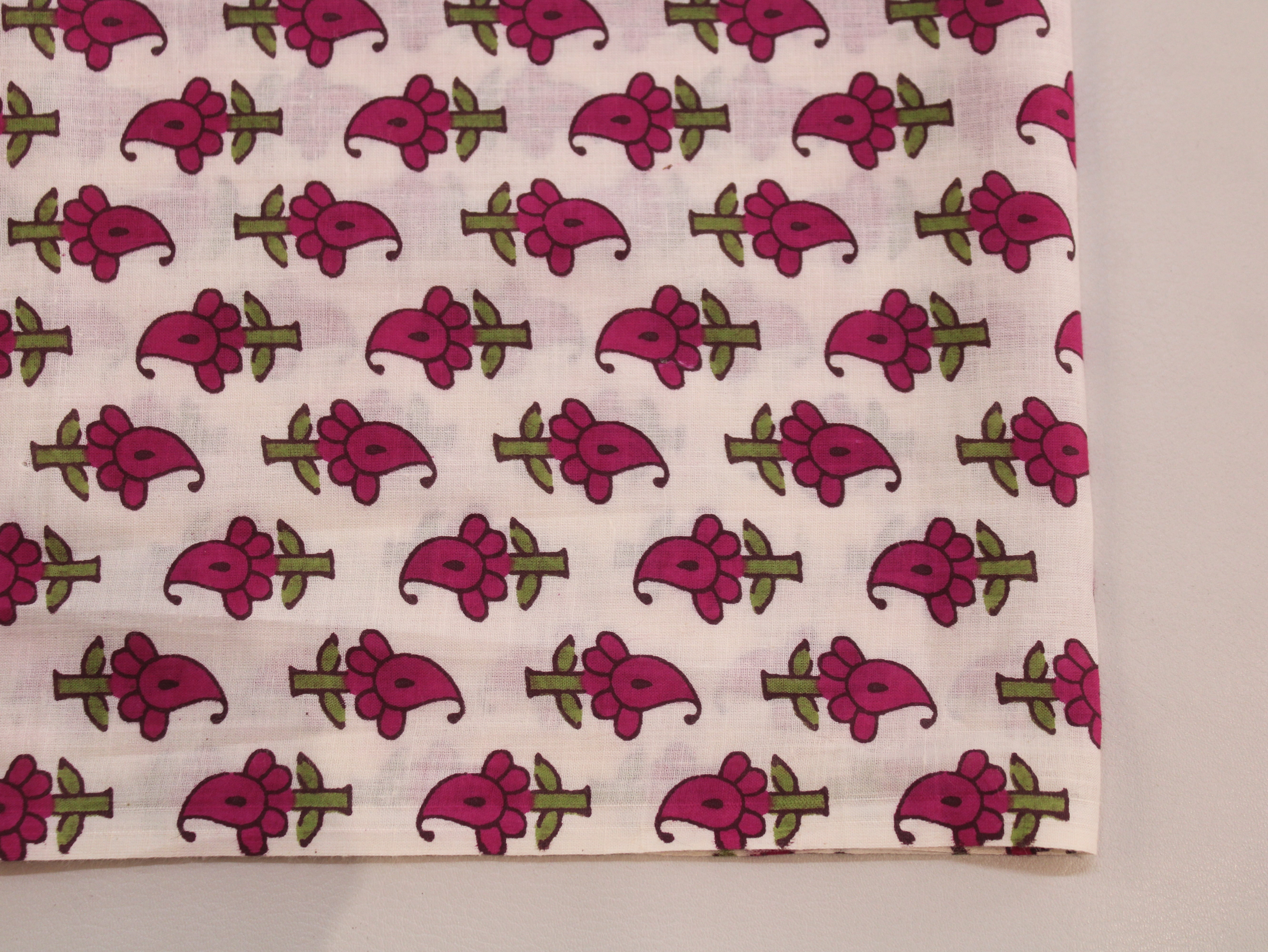 Tissu Imprimé Premium Pur Coton Laize 112 cm