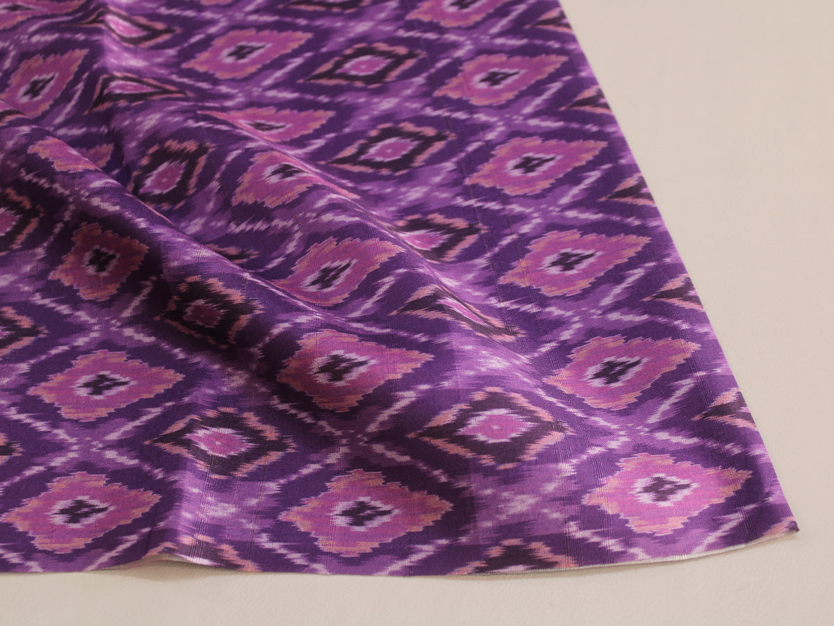 Tissu imprimé Ikat effet Matka de soie artificielle