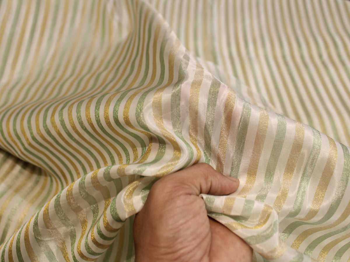 Tissu Jacquard Rayé Auto-Tissé Cosmos – Finition Pastel Multicolore