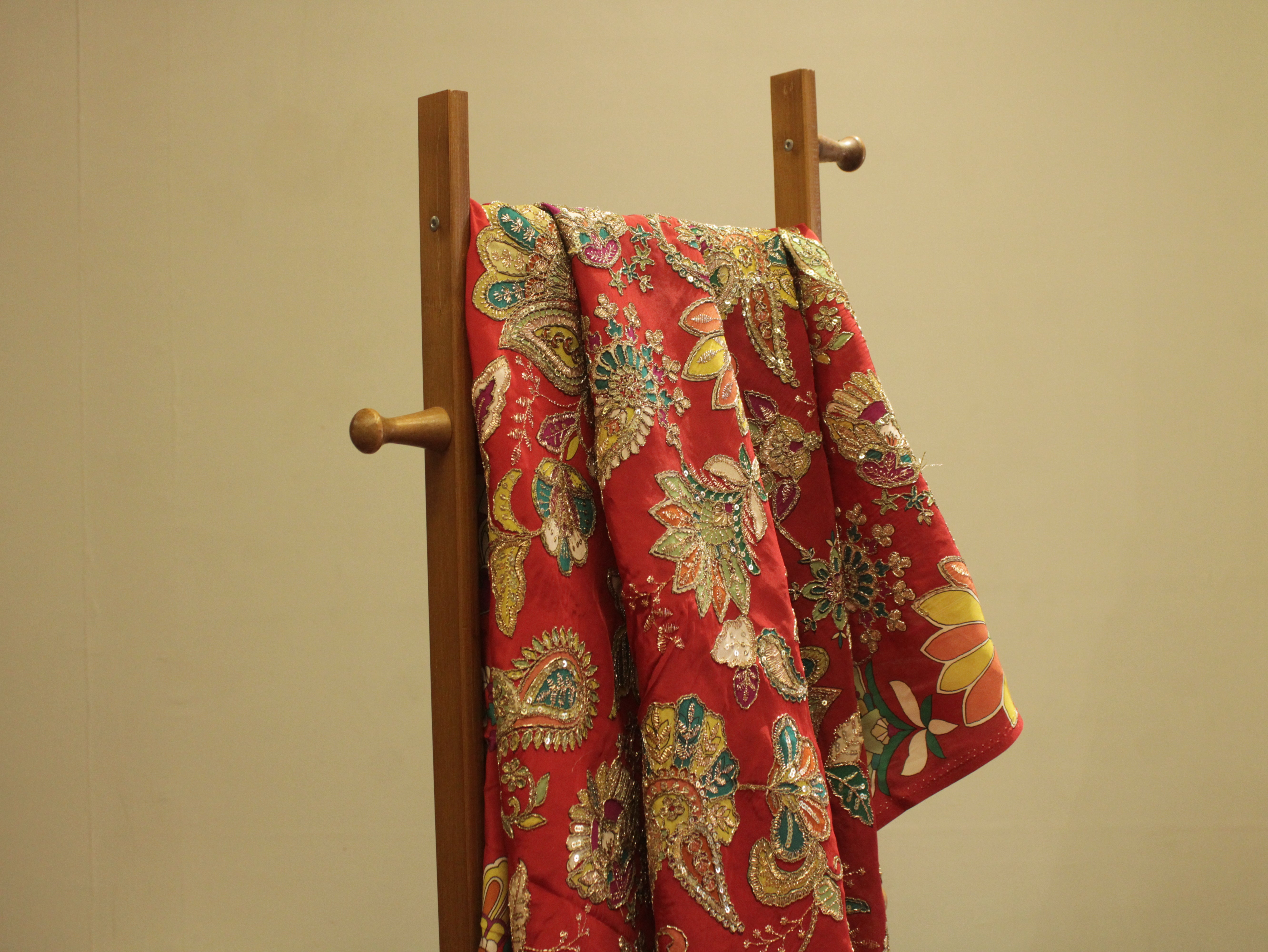 POSH : Premium Coding Work Natural Crepe Fabric