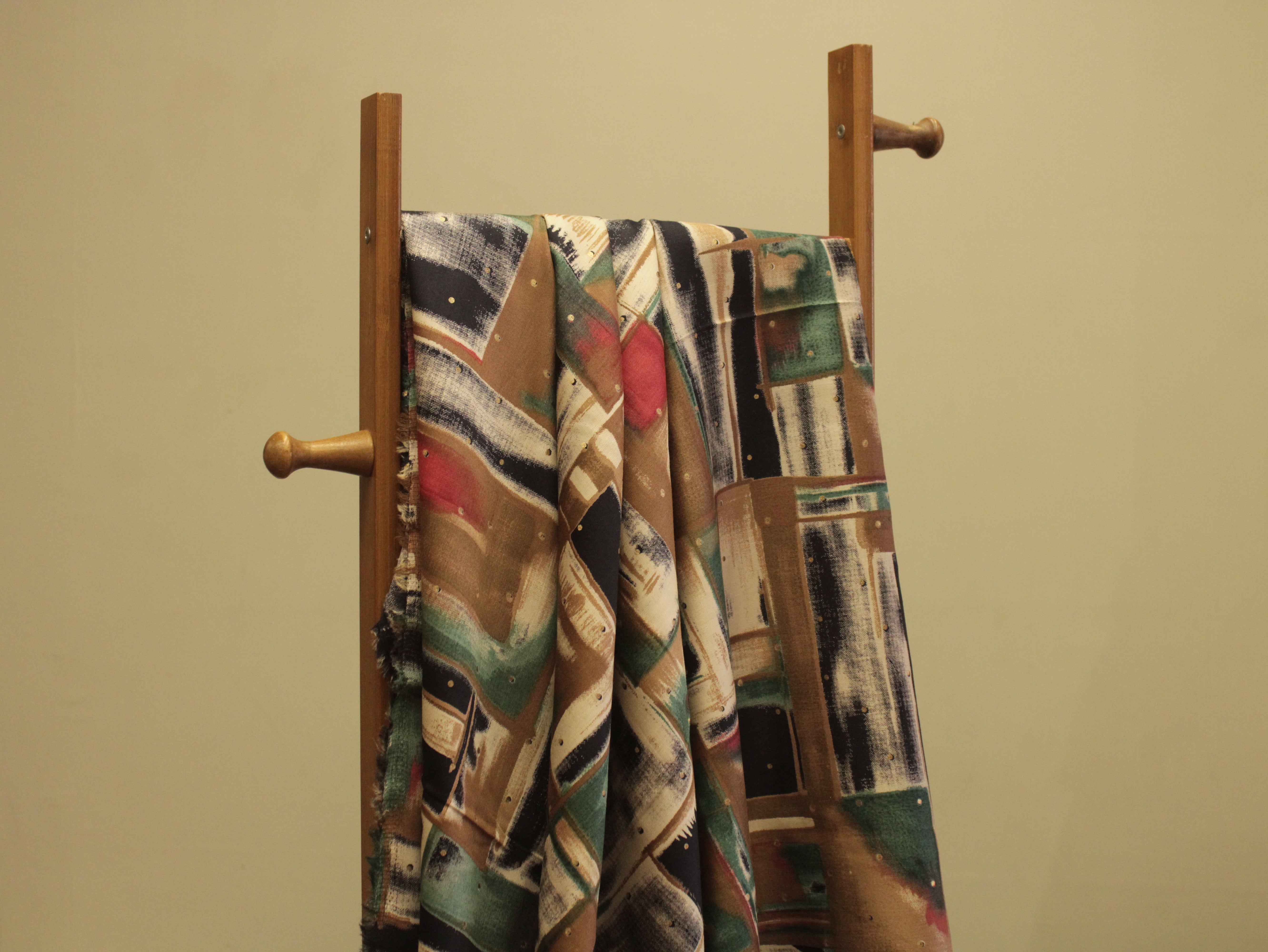 Premium Giza Pure Cotton Print Fabric
