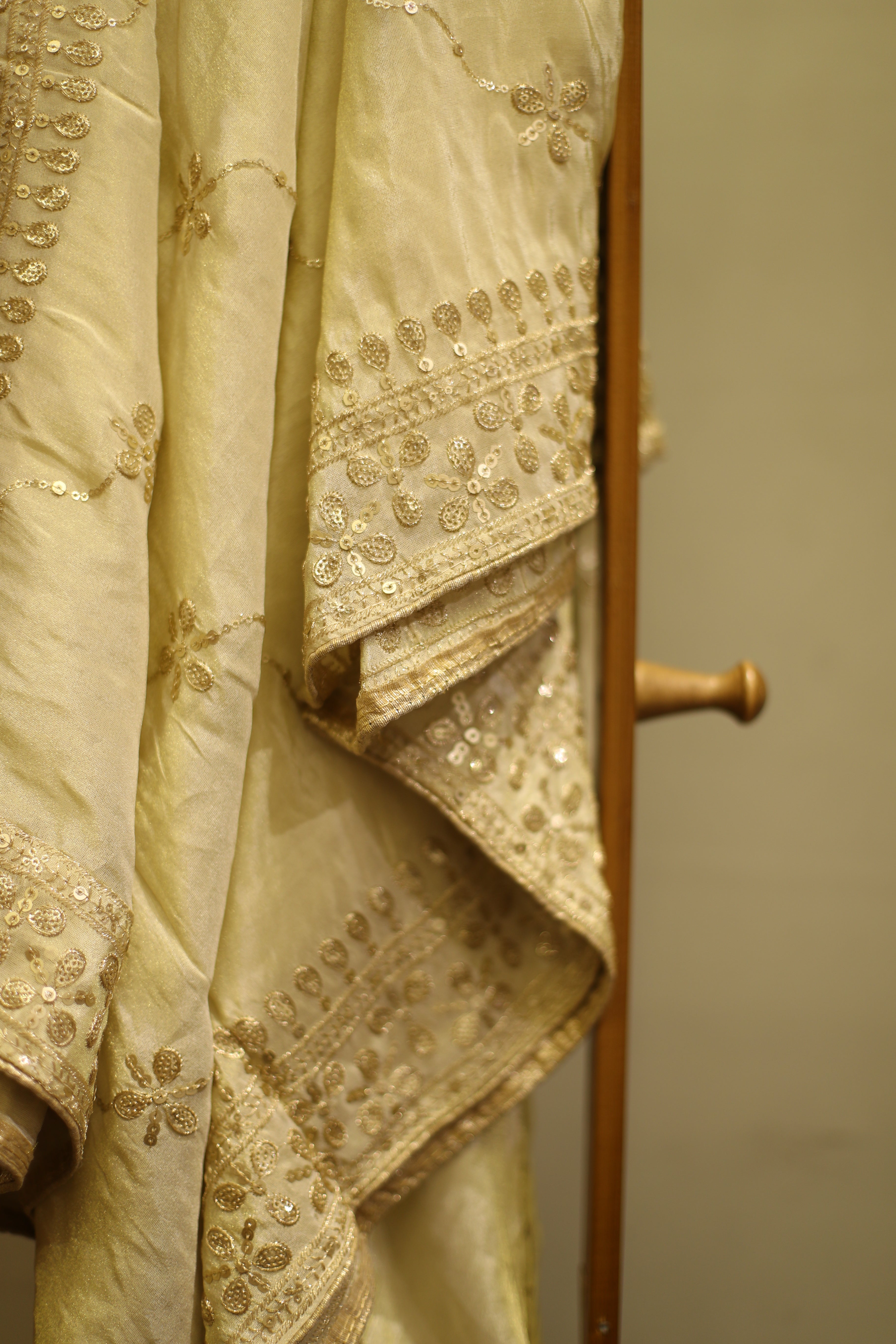 Tissue Zari Woven Work Dupatta - Dyeable
