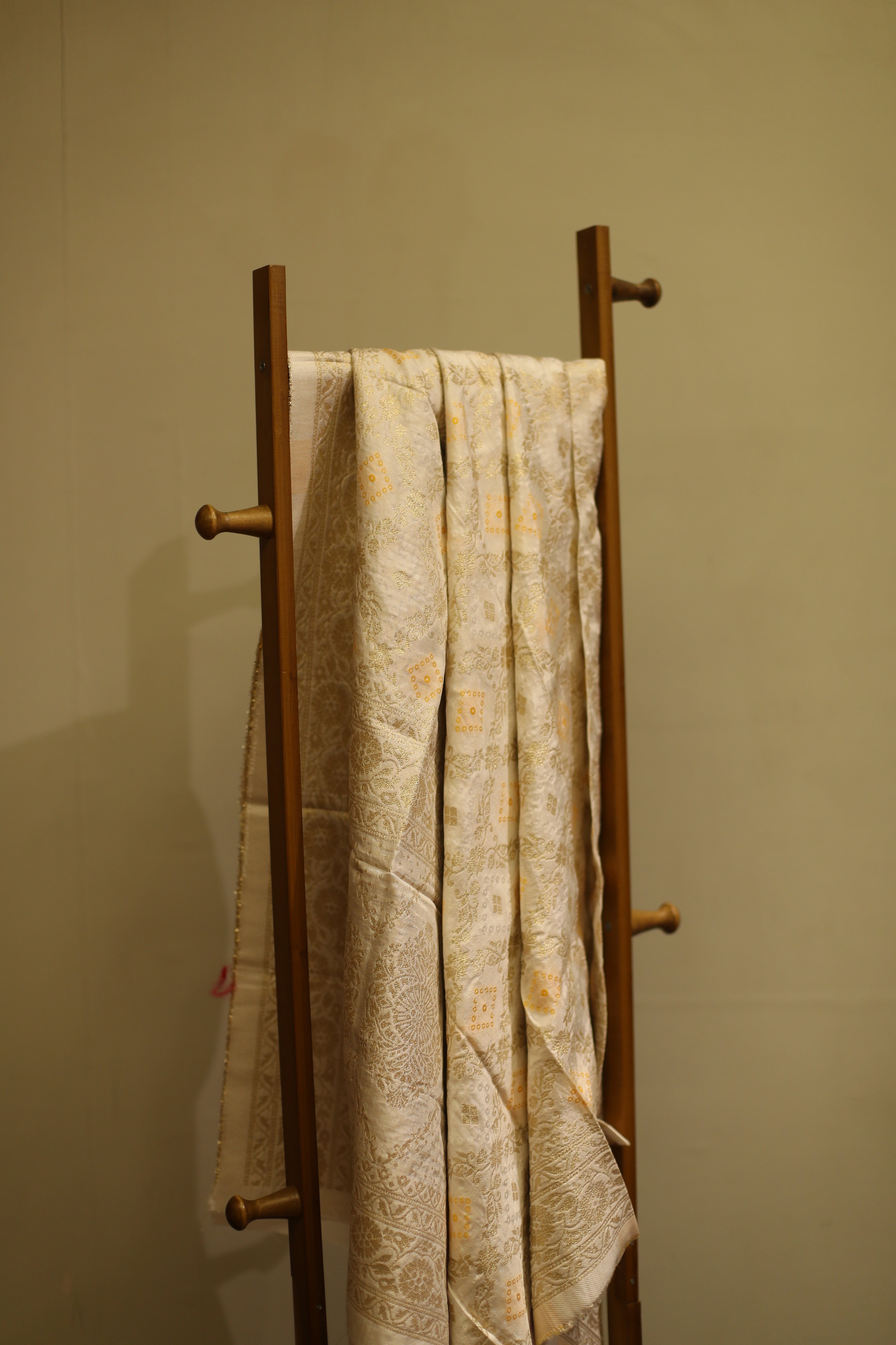 Dola Silk Zari Woven Dupatta/Stole - White Dyeable