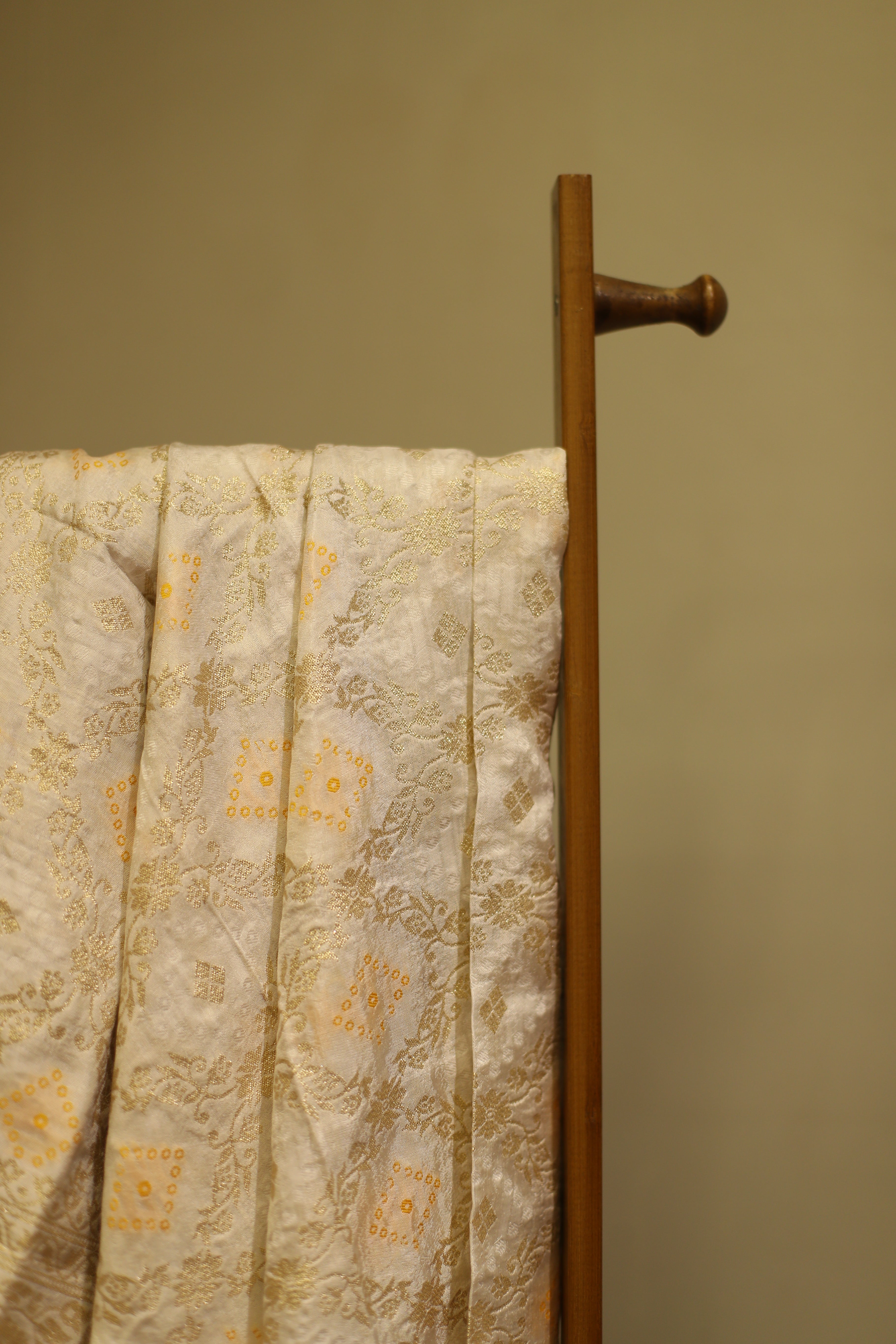 Dola Silk Zari Woven Dupatta/Stole - White Dyeable