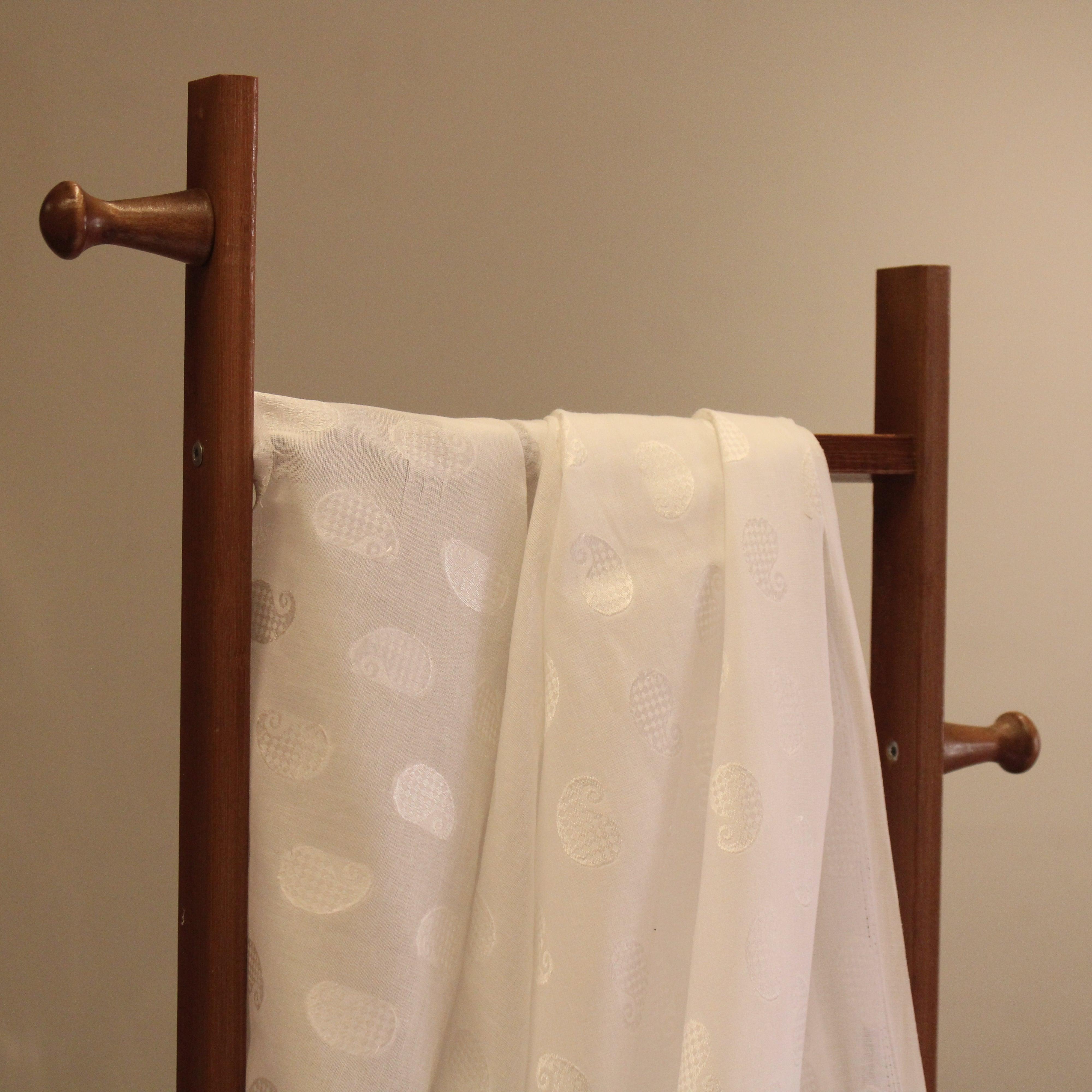 Dream weave - Cotton White Paisley Woven Fabric - M'Foks